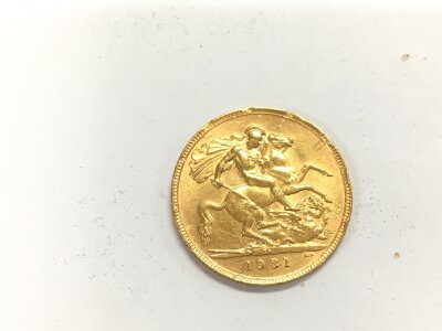 1931 full sovereign with SA mint mark.