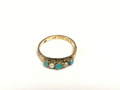 A n Edwardian 15ct gold, turquoise and seed pearl ring, approx 2g and approx size N-O.