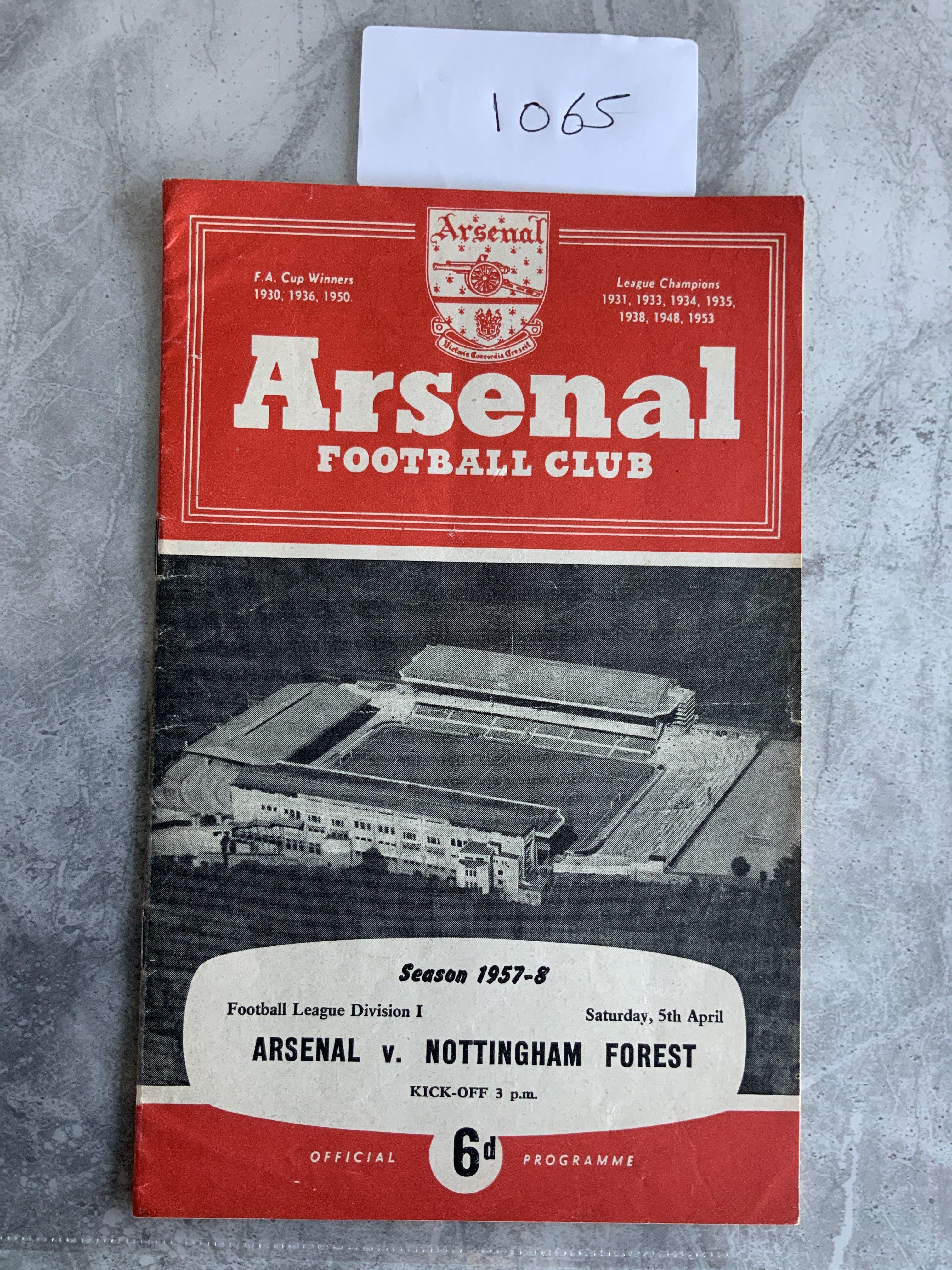 57/58 Arsenal v Nottingham Forest Postponed Football Programme: Excellent condition 1st division programme dated 5 4 1958. No team changes. 
