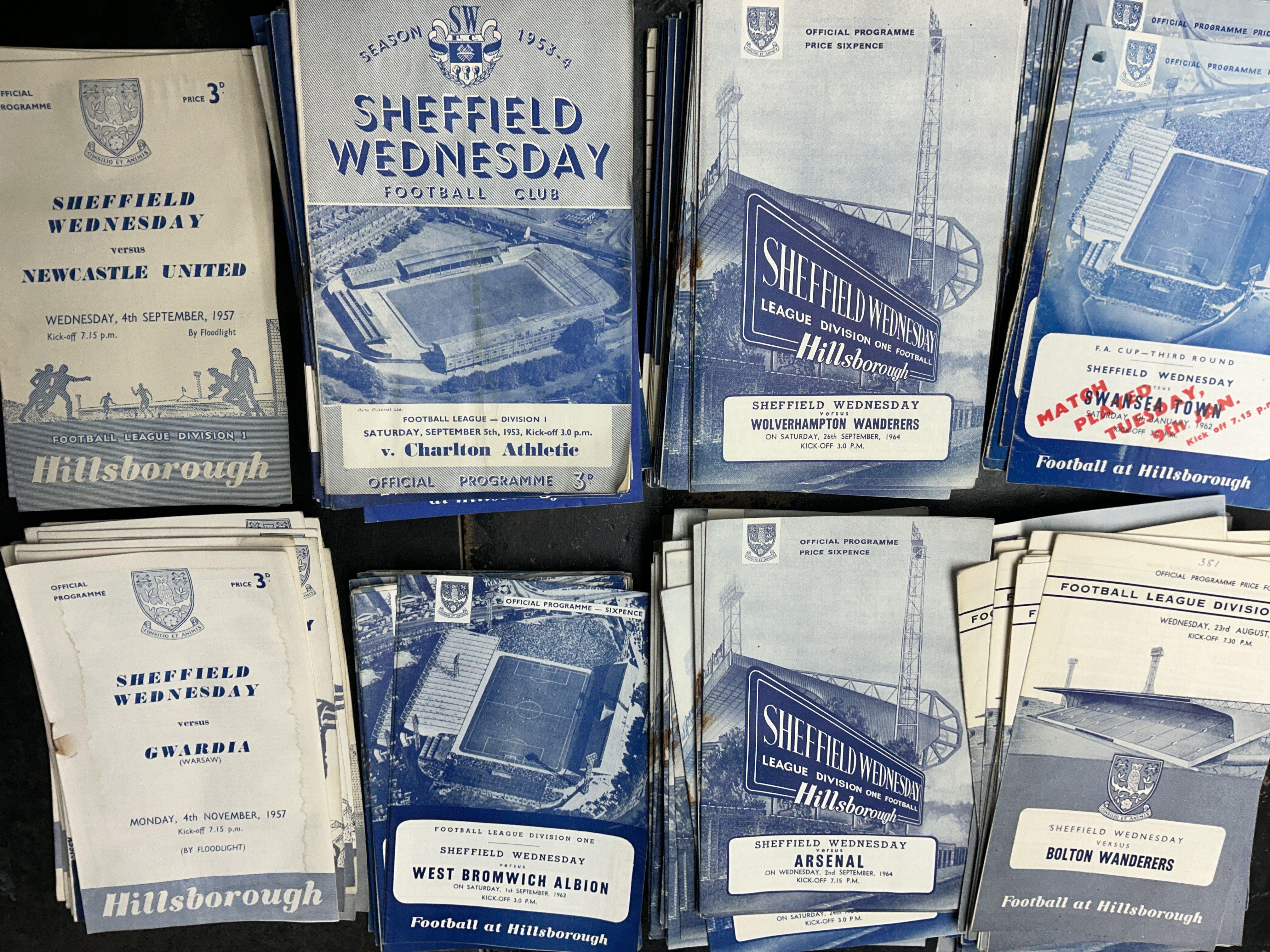 Sheffield Wednesday Home Football Programmes: 25 x mid to late 1950s and around 250 spanning the 60s. Mainly good condition with duplication. (275)