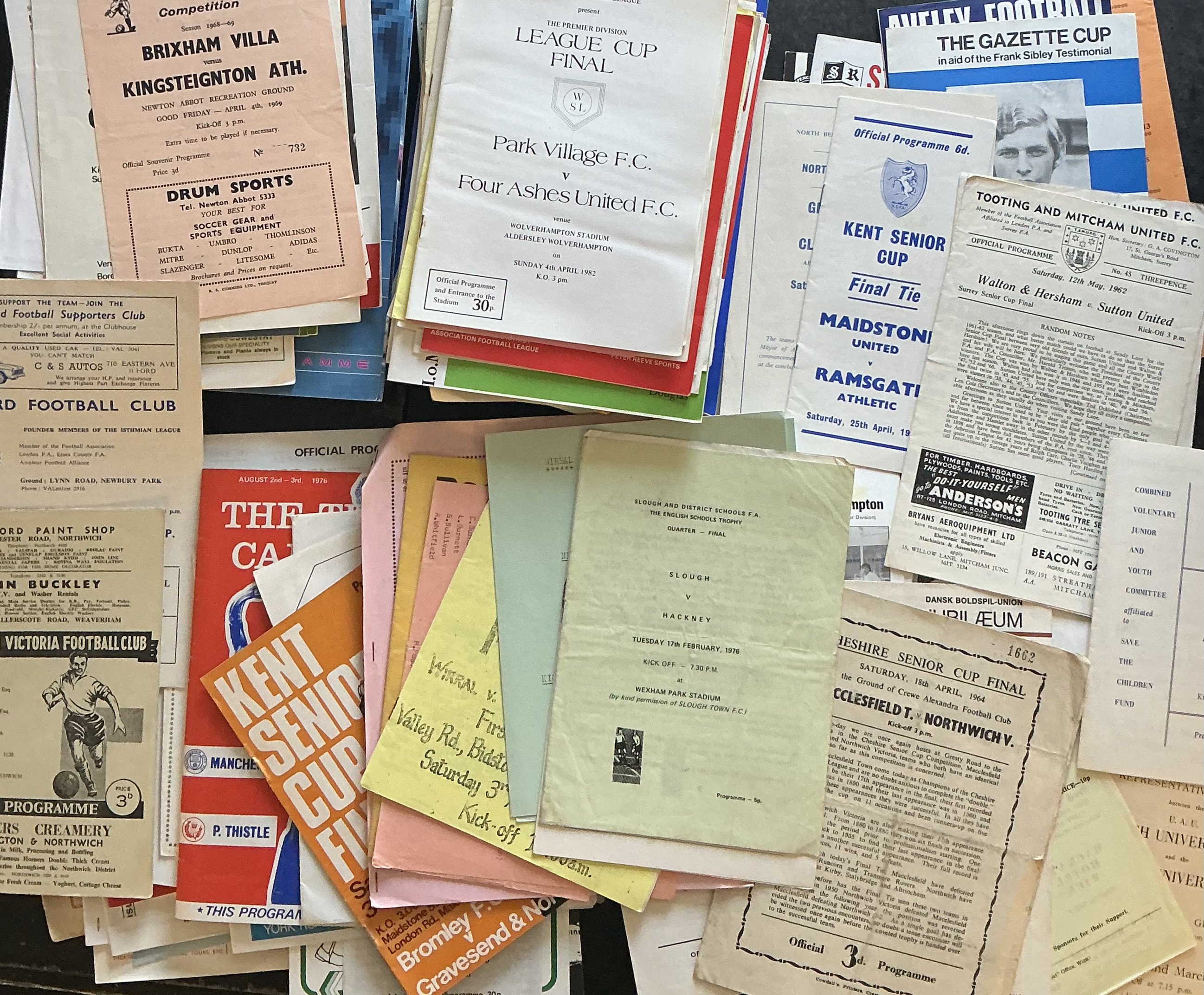 Minor + Non League Football Programmes: Includes finals plus some semi-finals and other special issues. Well over 200 programmes with instructions to sell.