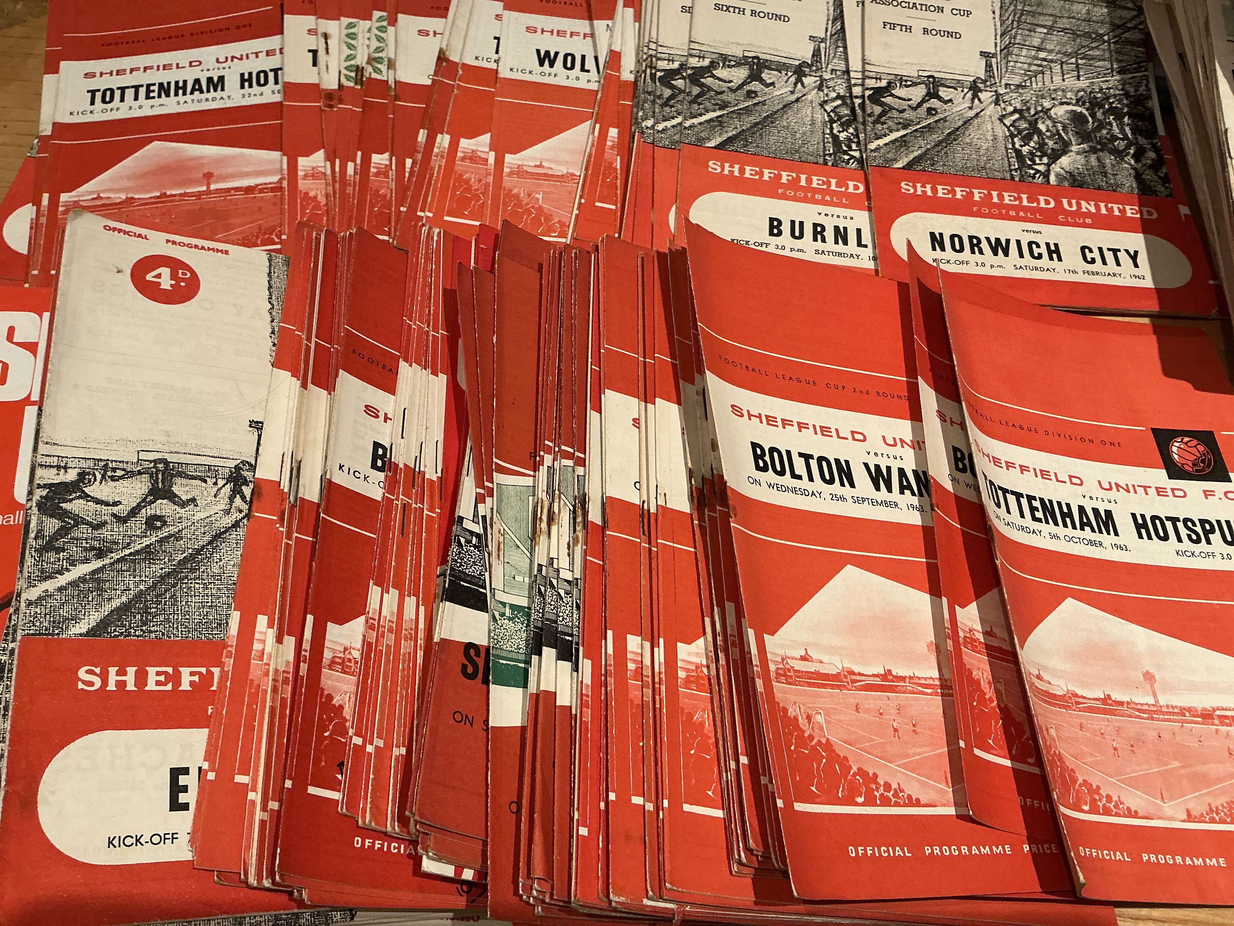 1960s Sheffield United Home Football Programmes: Over 400 mainly early to mid 1960s in excellent condition with duplication. C/W nearly 80 from the early to mid 70s. Instructions to sell. (500+)