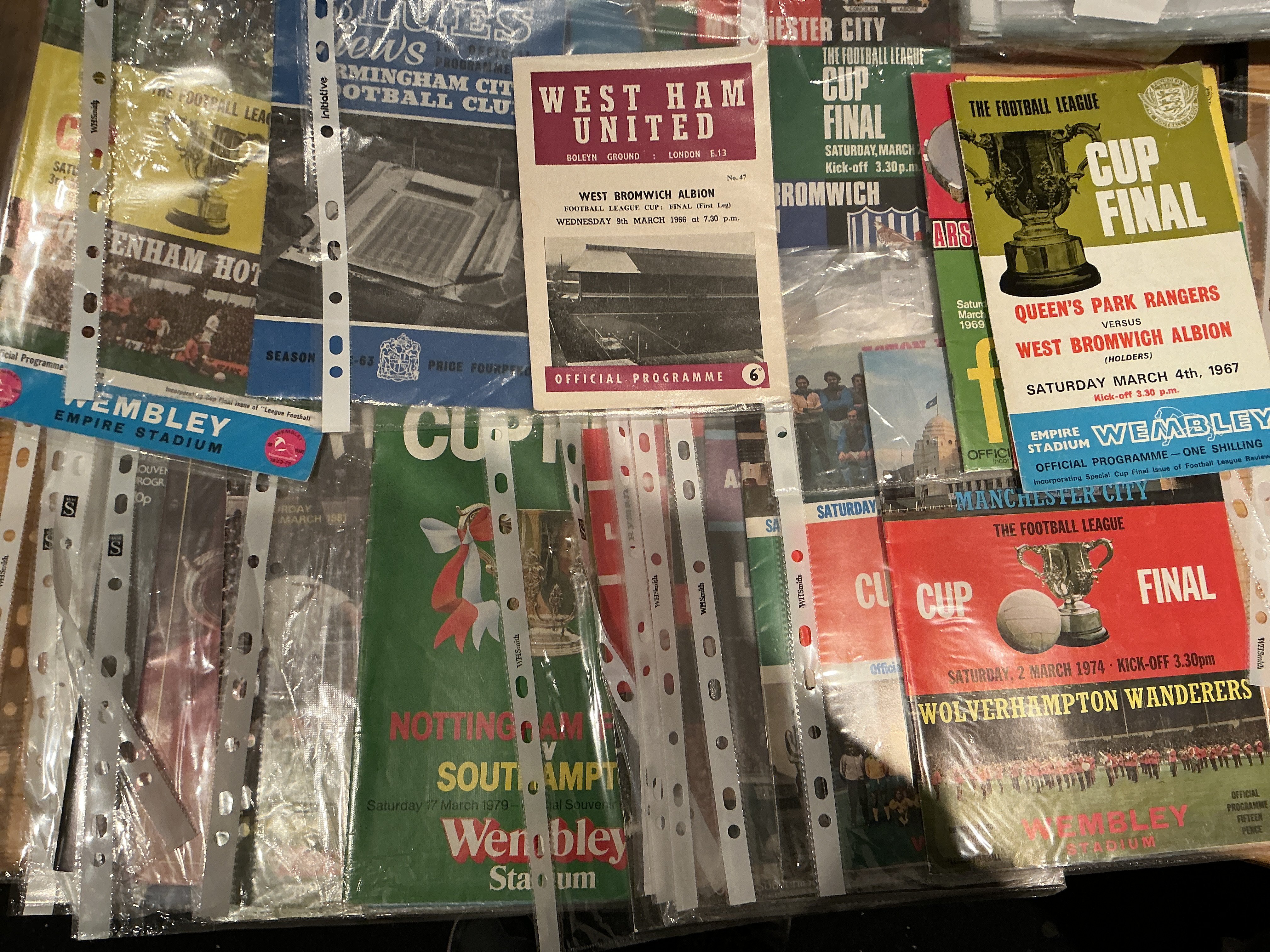 League Cup Final Football Programmes: Includes 63 Birmingham v Aston Villa, 66 West Ham v West Brom. From the first match at Wembley in 1967 it looks like a near compete run to the millennium except for 1993 then plenty after that. Instructions to sell. (50+)