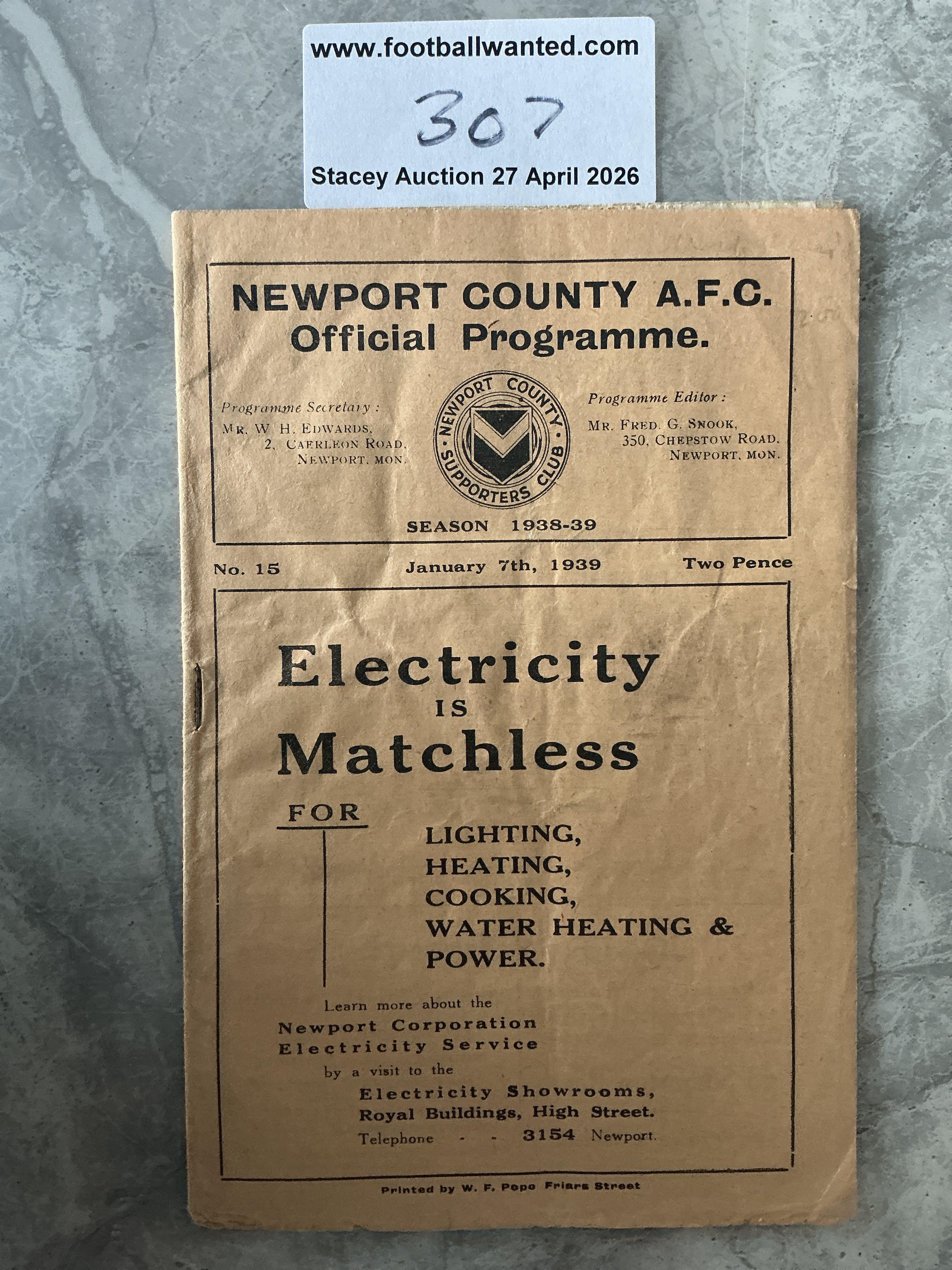 1938 - 1939 Newport County v Walsall Football Programme: Good condition with no team changes. Slight creasing.