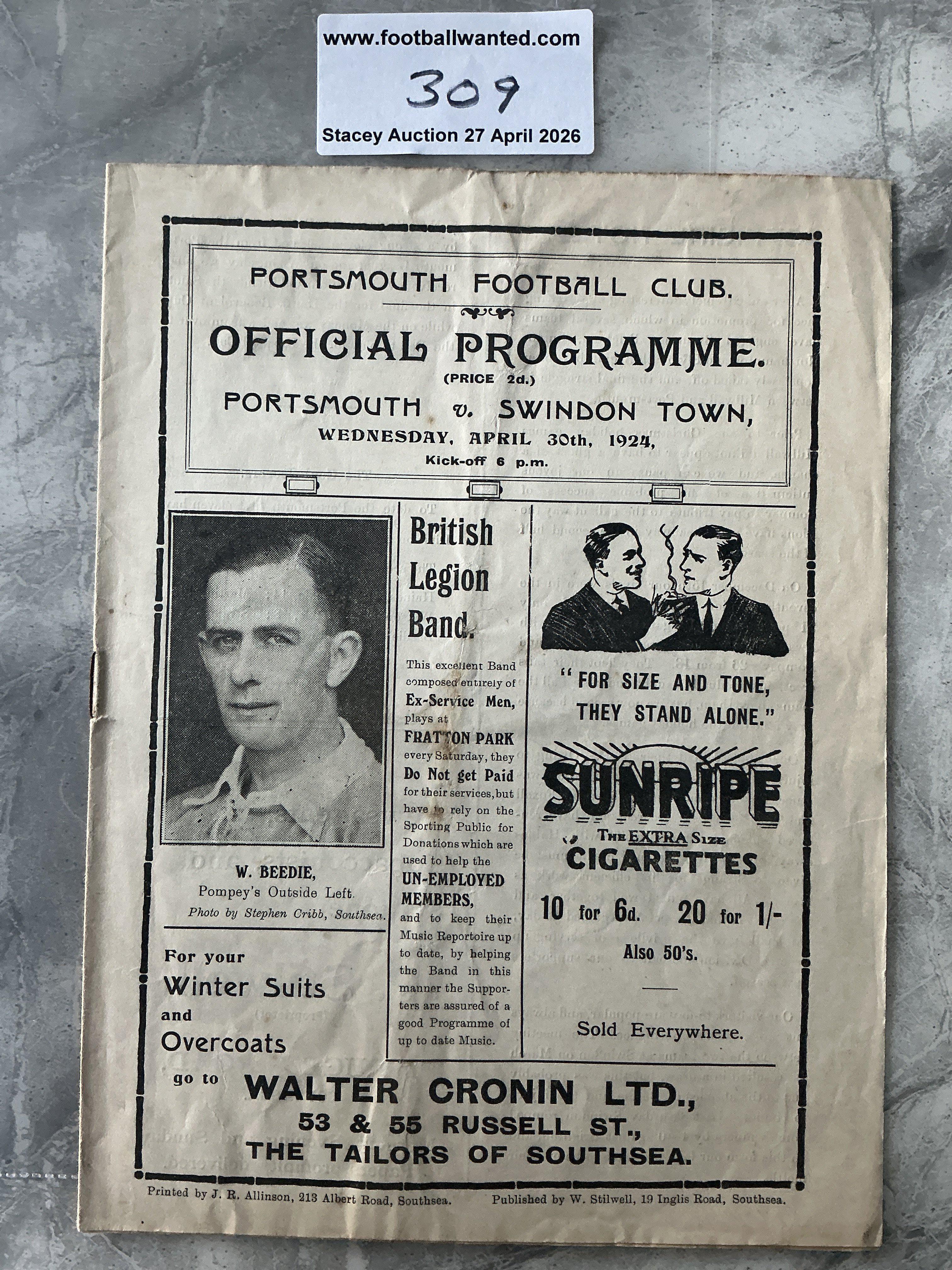 1923 - 1924 Portsmouth v Swindon Football Programme: Good condition with writing to team page