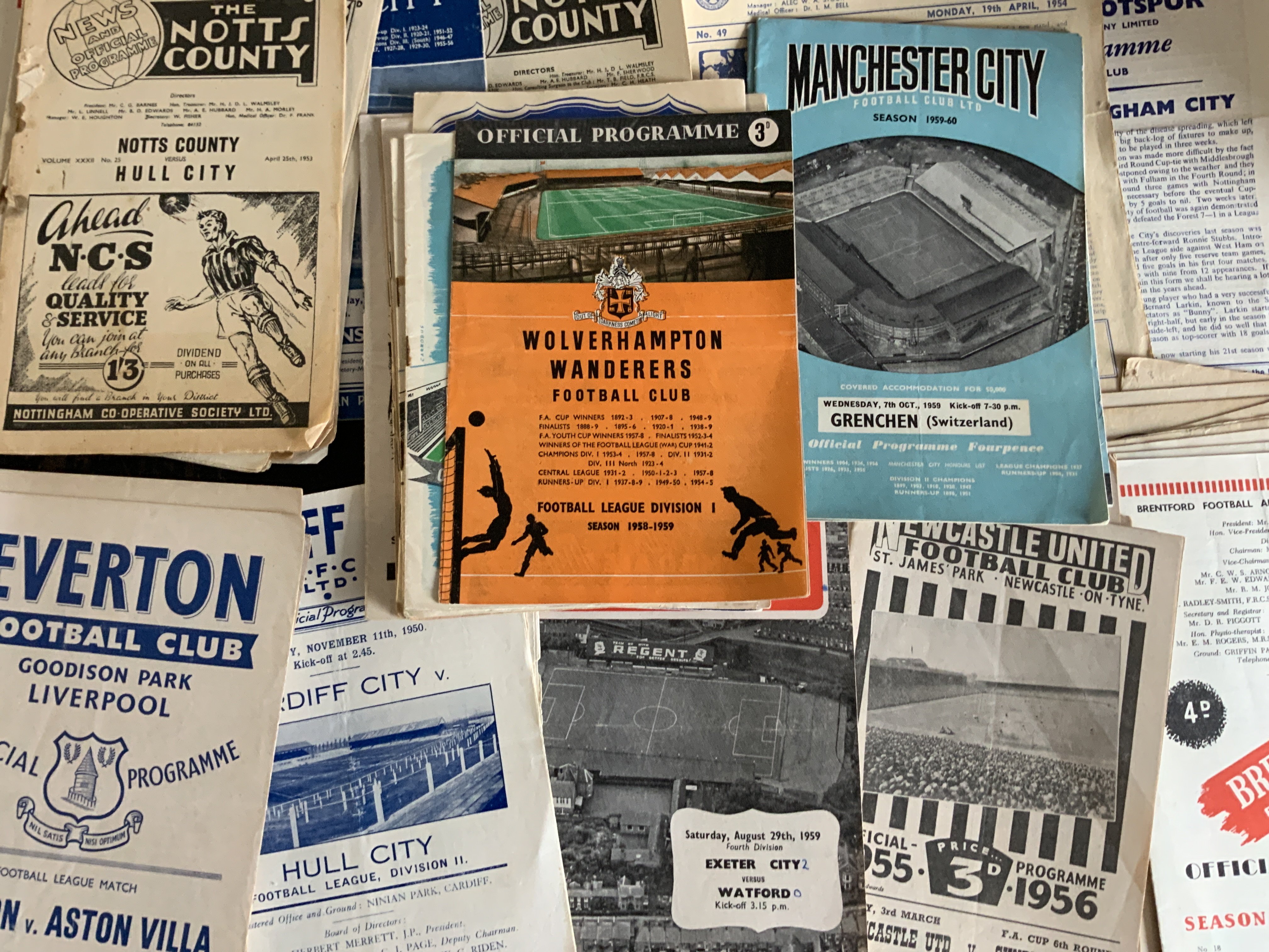 1950s Football Programmes: Mainly mid to late 50s to include homes of Bradford Park Avenue Notts County Exeter Newcastle Everton Manchester City and others. Fair/good. (90)