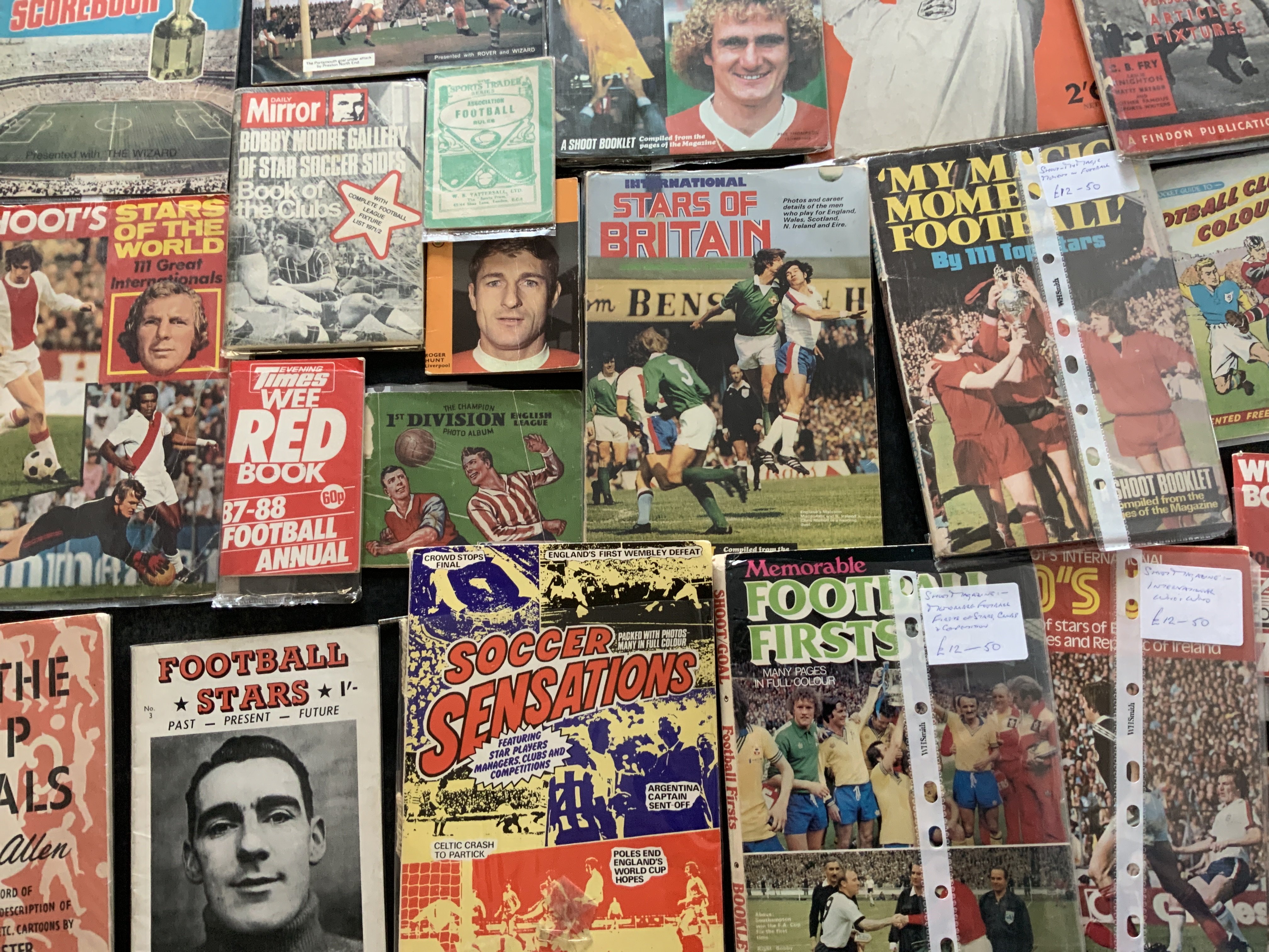 Football Booklets + Publications: Includes Football Favourites, Football Stars, Football Facts Annual, Soccer Snapshots, Soccer Spotlight 48/49, plus lots more mainly from the 40s 50s and 60s. Large quantity and a must view. Quantity. 