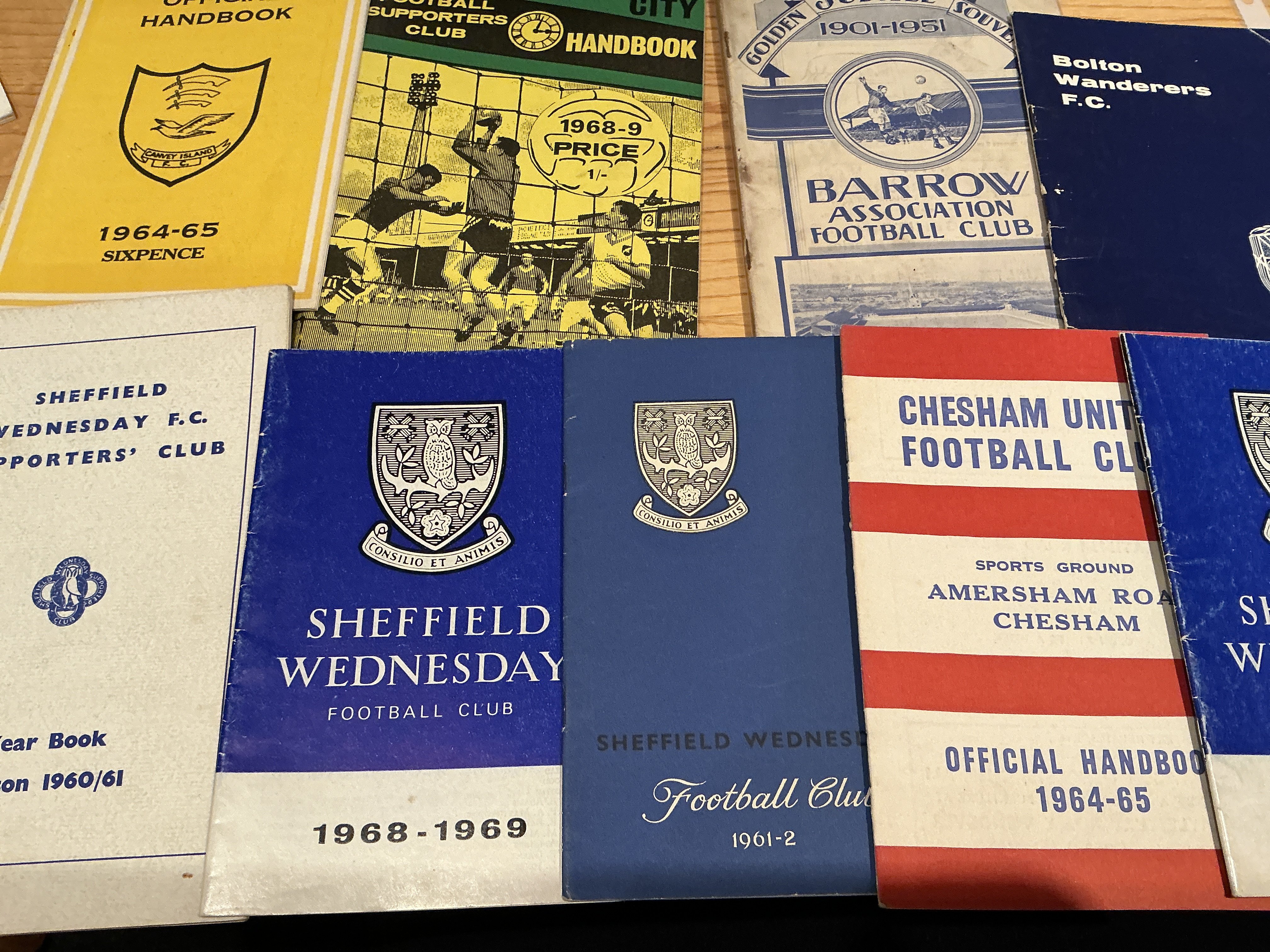 Football Club Handbooks: Very wide range of clubs in this collection including Barrow 50/51, Sheffield Wednesday 60/61, 61/62, 68/69, Chesham + Canvey 64/65, Norwich + Chelsea 68/69, Bolton 60/61. The rest 70s onwards in good condition with instructions to sell. (90)