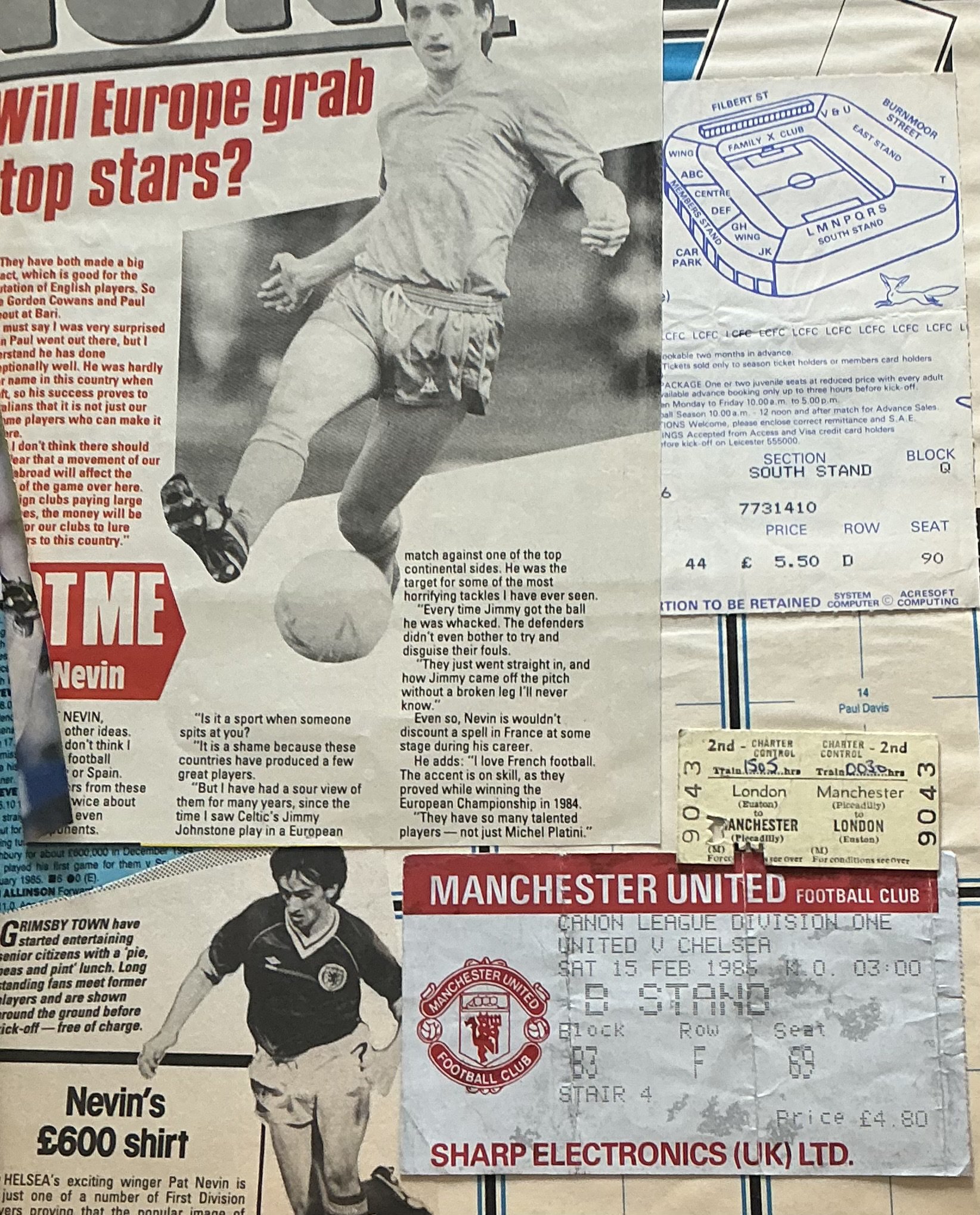 Chelsea Football Memorabilia: Four 1970s Chelsea FC autograph books containing many playersâ€™ signatures. Three scrapbooks packed with match tickets, menu cards, Christmas cards etc back to the 1970s. Chelsea 7â€ singles, press photographs, season ticket booklets etc. (1 box)