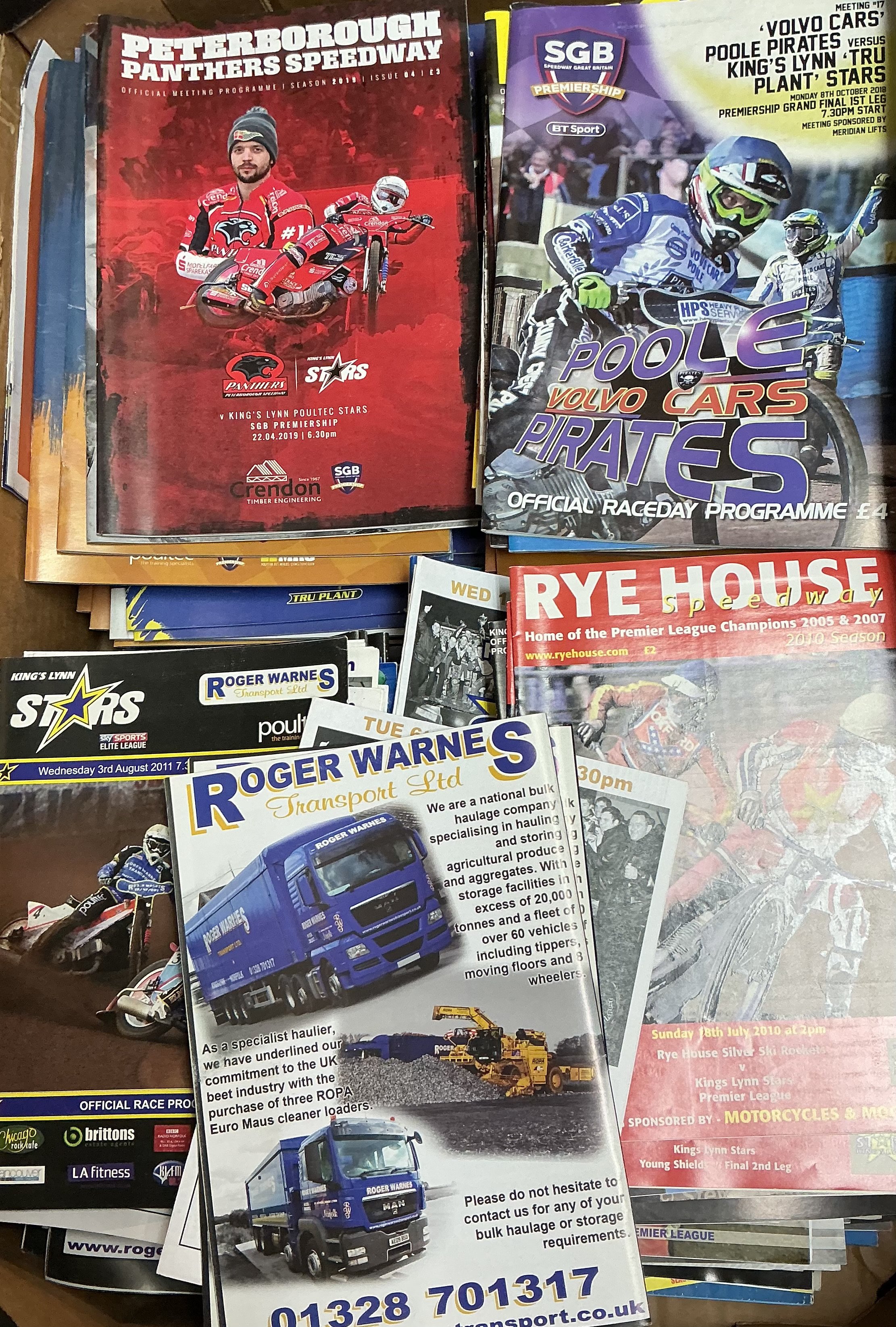 Kings Lynn + Belle Vue Speedway Programmes: Mainly modern although a quantity of Belle Vue from the 50s and some earlier. (2 boxes)