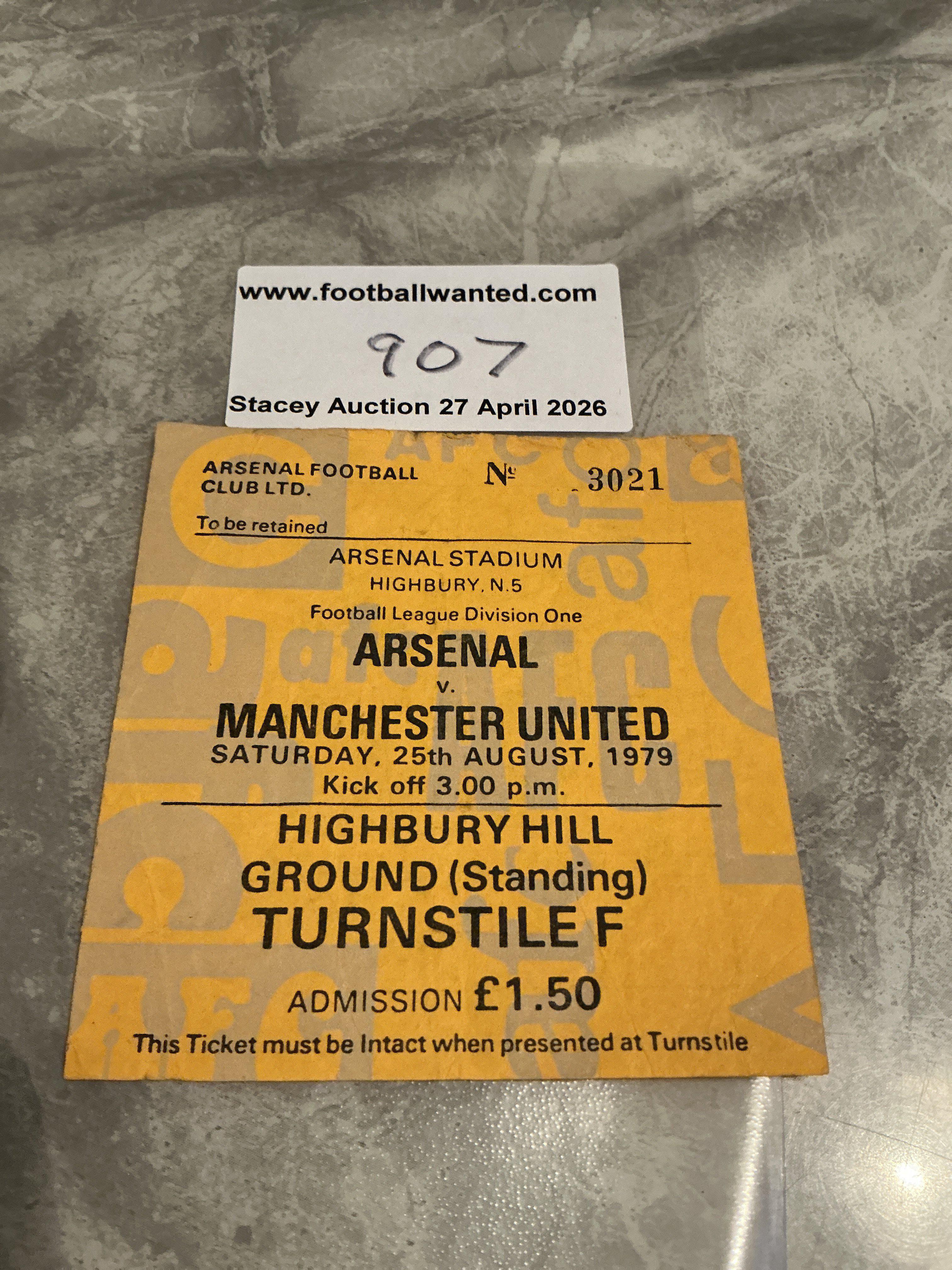 79/80 Arsenal v Manchester United Football Ticket: 1st division match ticket dated 25 8 1979 in very good condition with light fold. Only a few months after their FA Cup final meeting. 