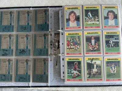 Signed 1976 Topps Football Cards: Superb collection in folder of Blue/Grey Backs with autographs personally obtained by vendor. 310 cards of which 278 are signed.
