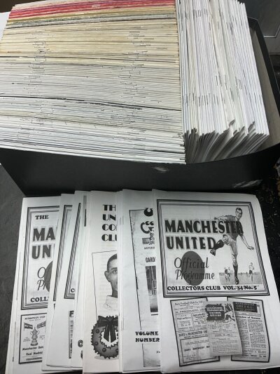 Manchester United Collectors Club Review Magazines: Includes first issue from 1981 up to 2010. 165 issues in good condition.