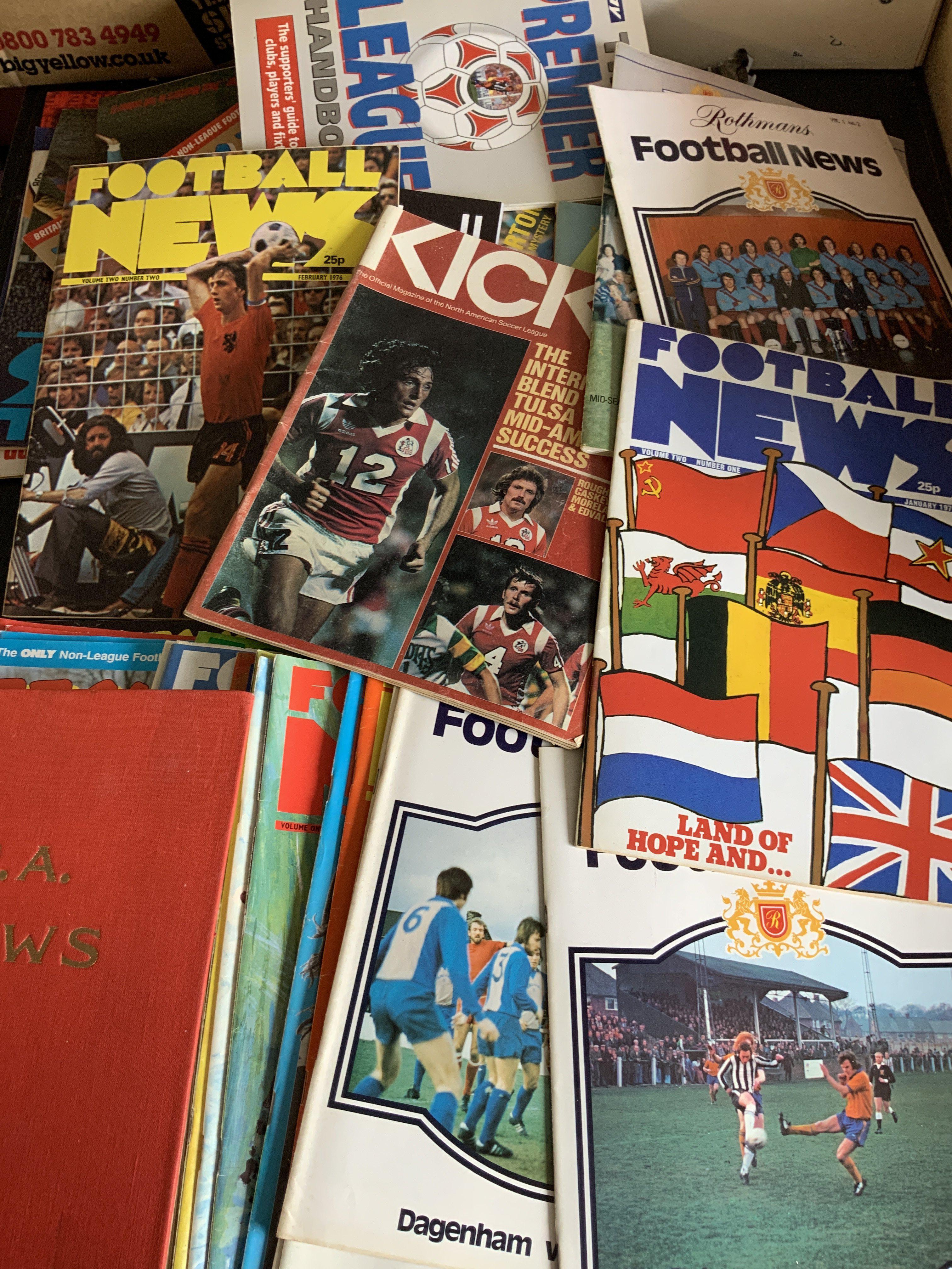 Football Magazine Collection: FA News bound from January 1963 to late 1964. Team talk non-league magazines. Rothmans Football News, FA News, Instructions to sell. (Est 110+)