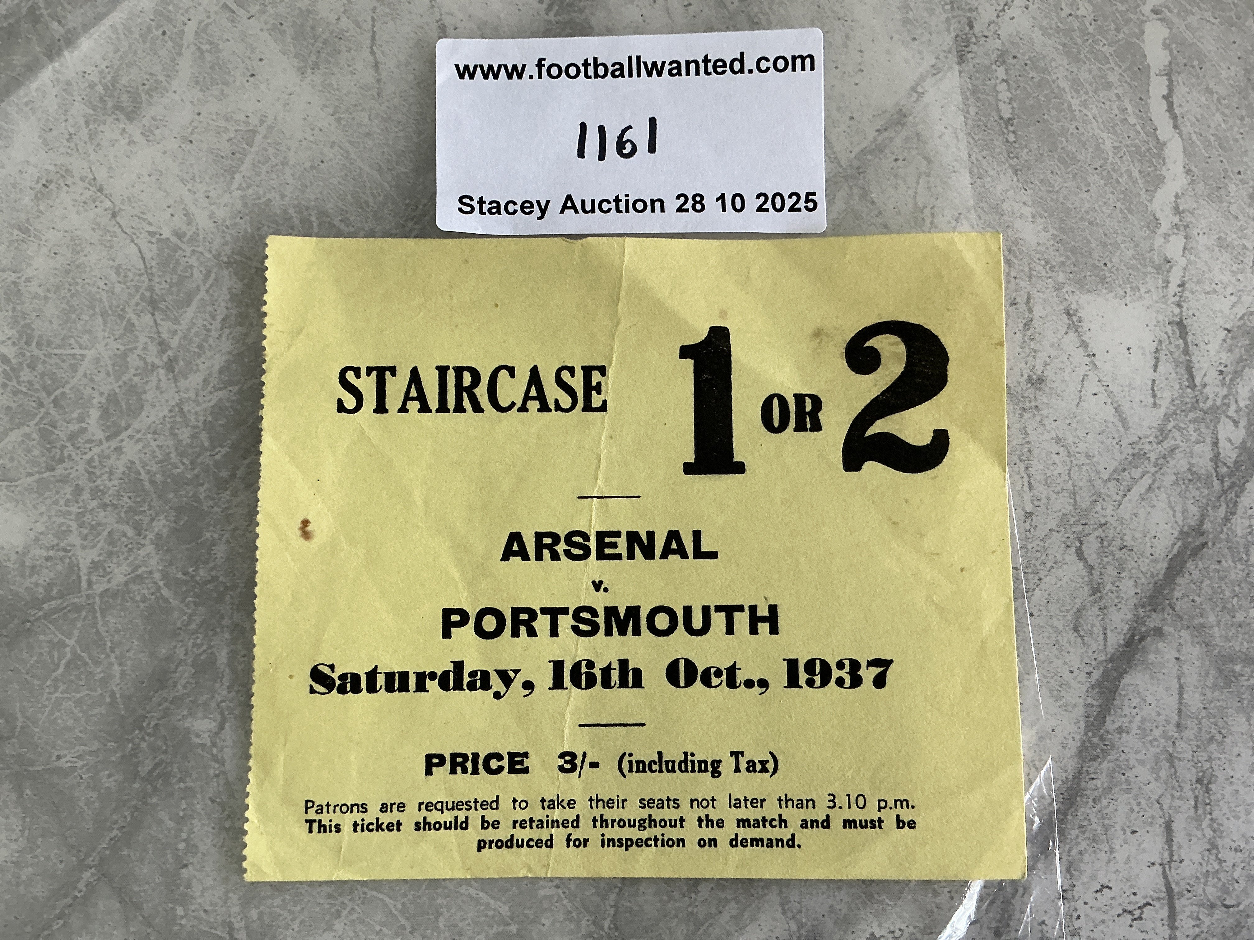 37/38 Arsenal v Portsmouth Football Ticket: League match from Arsenals championship season. Good with fold dated 16 10 1937.