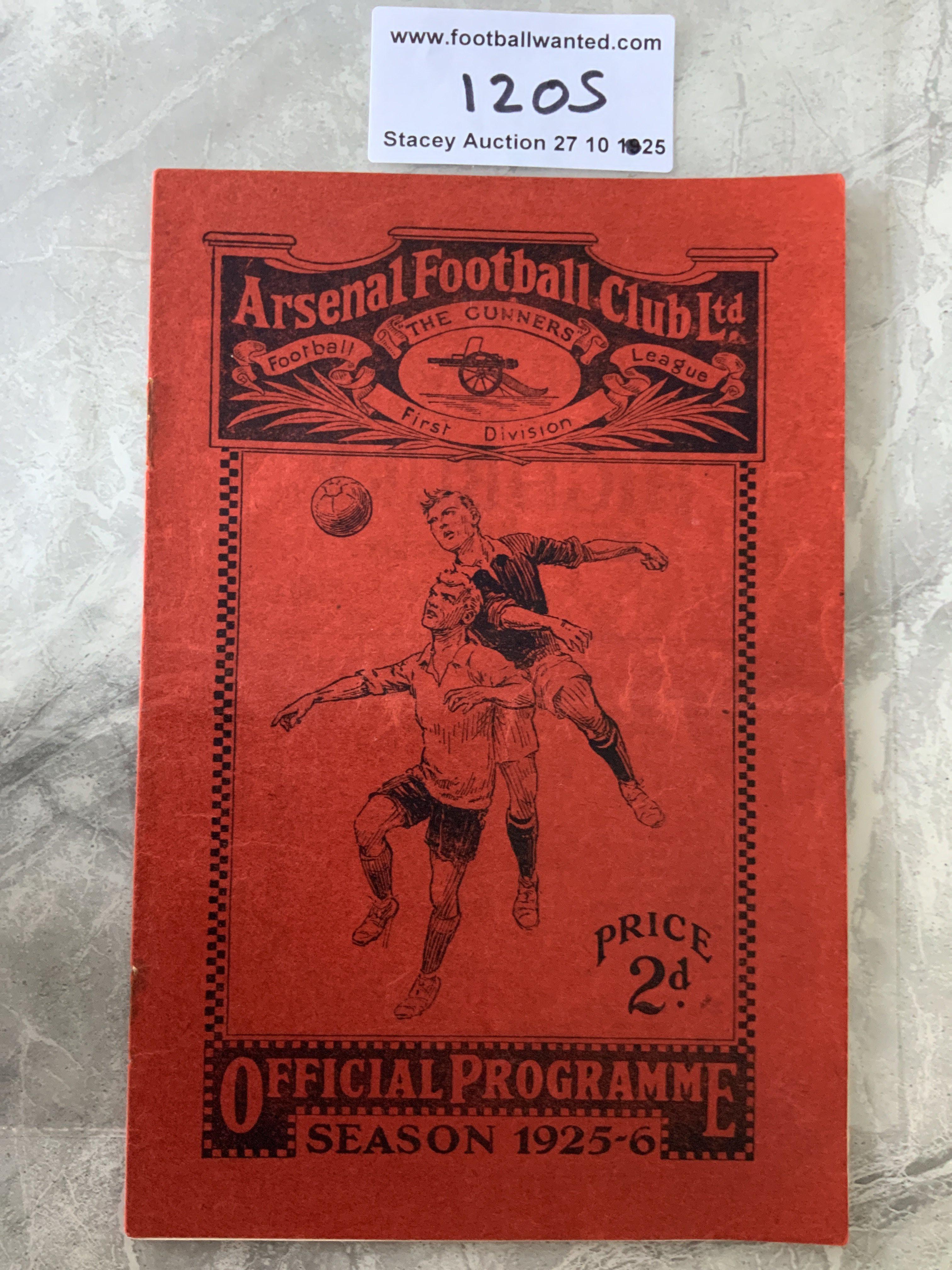 1925 - 1926 Arsenal v Aston Villa Football Programme: Good condition league match dated 5 4 1926. Rusty staples now removed. Team changes and score to centre page.