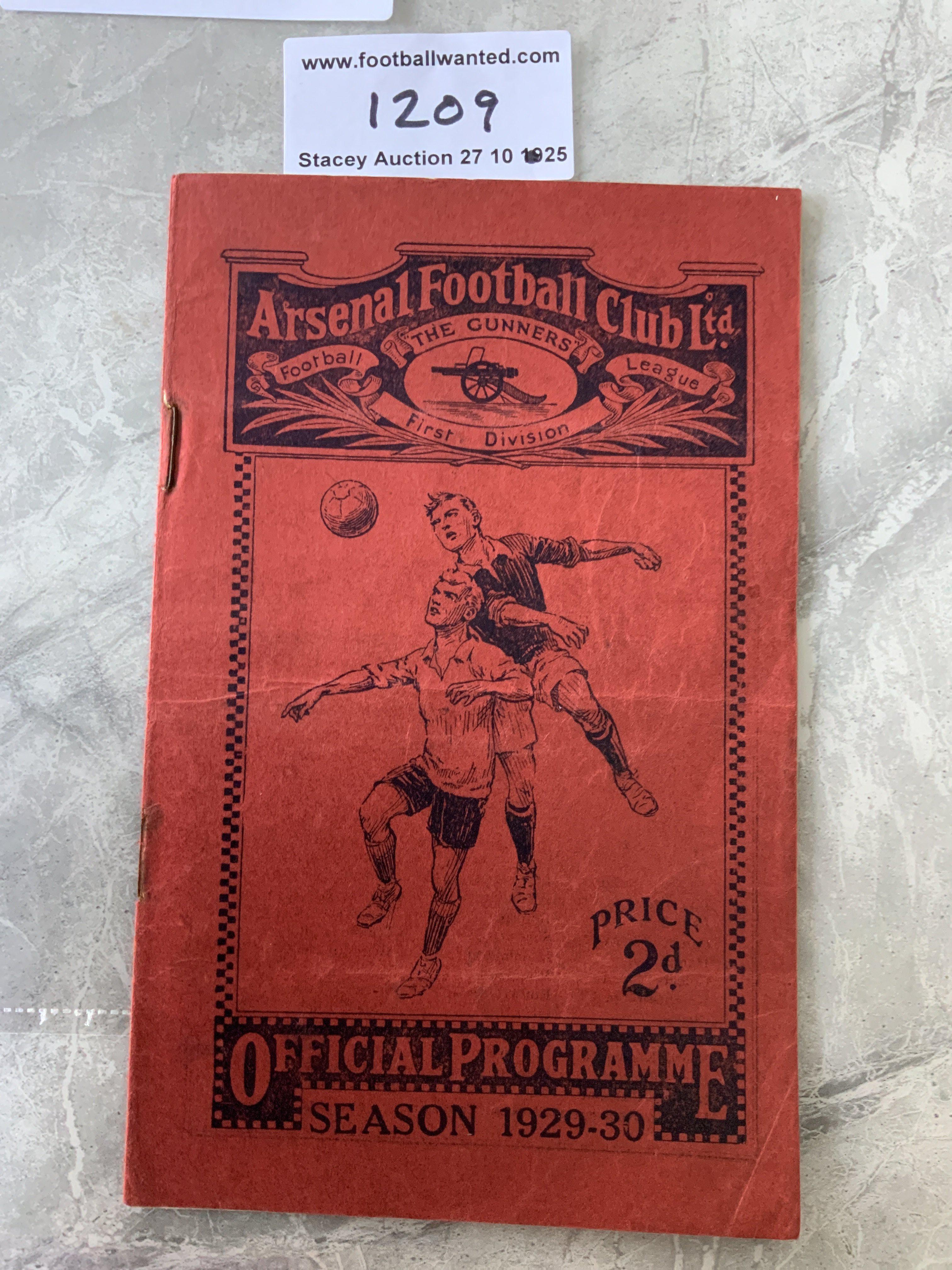 1929 - 1930 Arsenal v Leeds United Football Programme: Good condition league match dated 31 8 1929. One rusty staple still intact. No team changes.