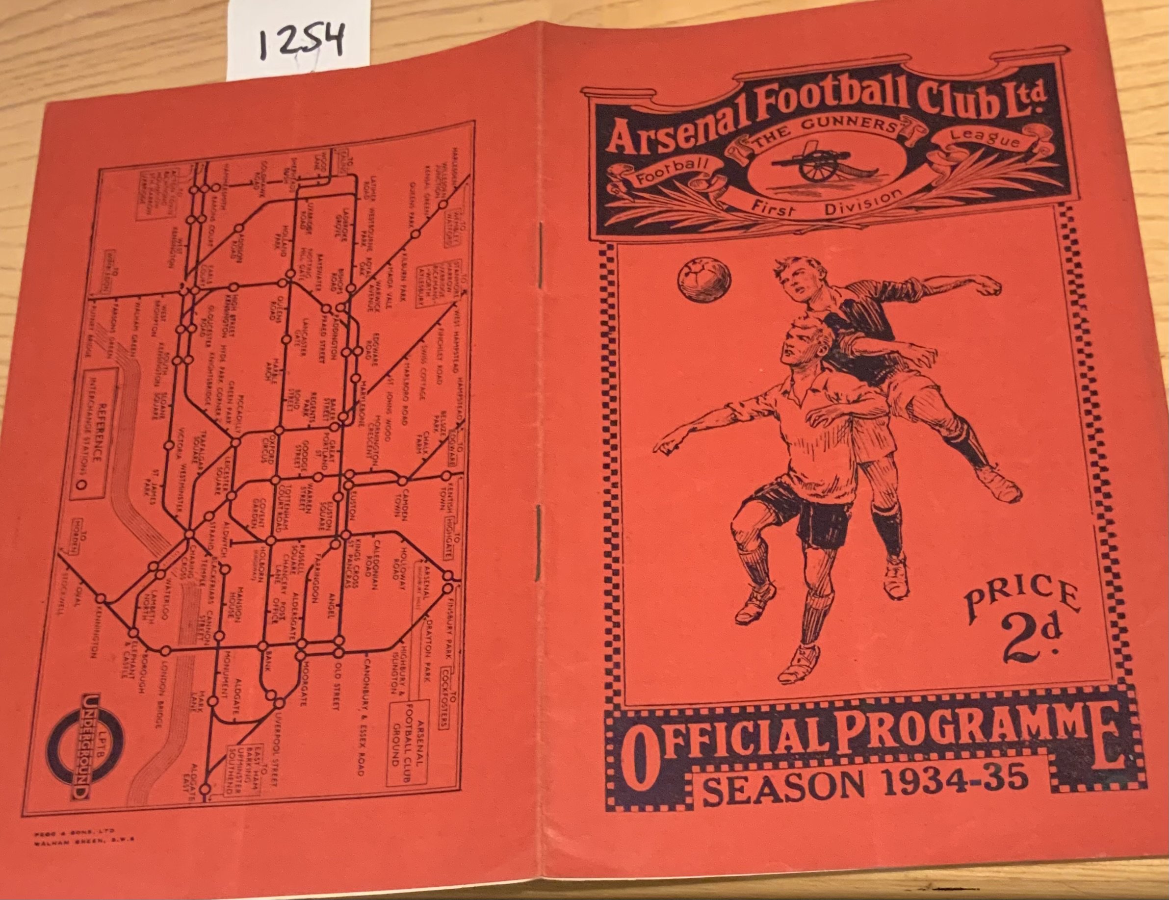 1934 - 1935 Arsenal v Glasgow Rangers Football Programme: Rusty staples holding firm. Friendly match dated 12 9 1934. No team changes. Good.