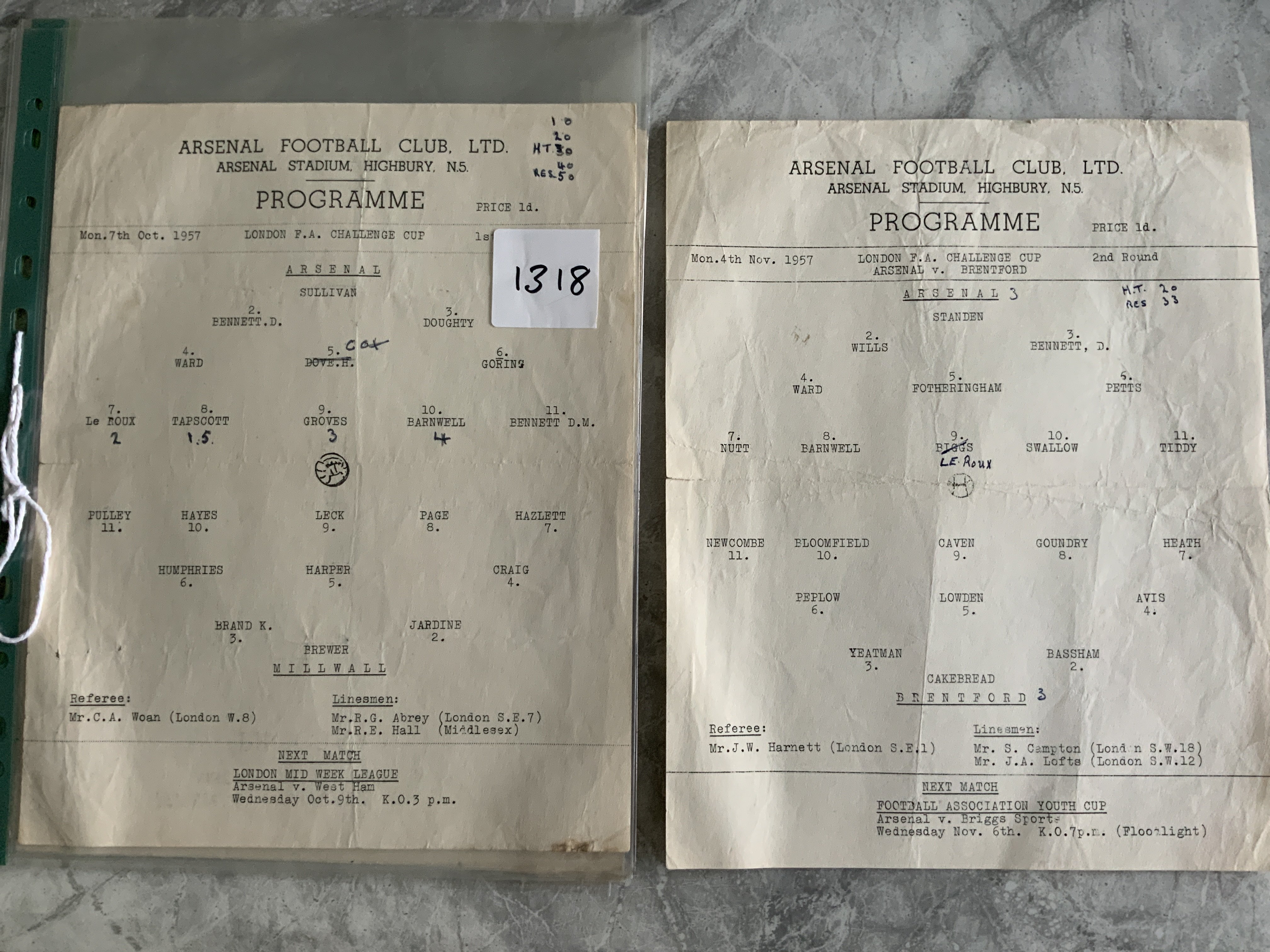 57/58 Arsenal London FA Cup Football Programmes: Single sheets mainly with writing v Millwall Brentford 4/11 + 23/11 Leyton Orient 2/12 + 9/12. Fair/good with folding. (5)