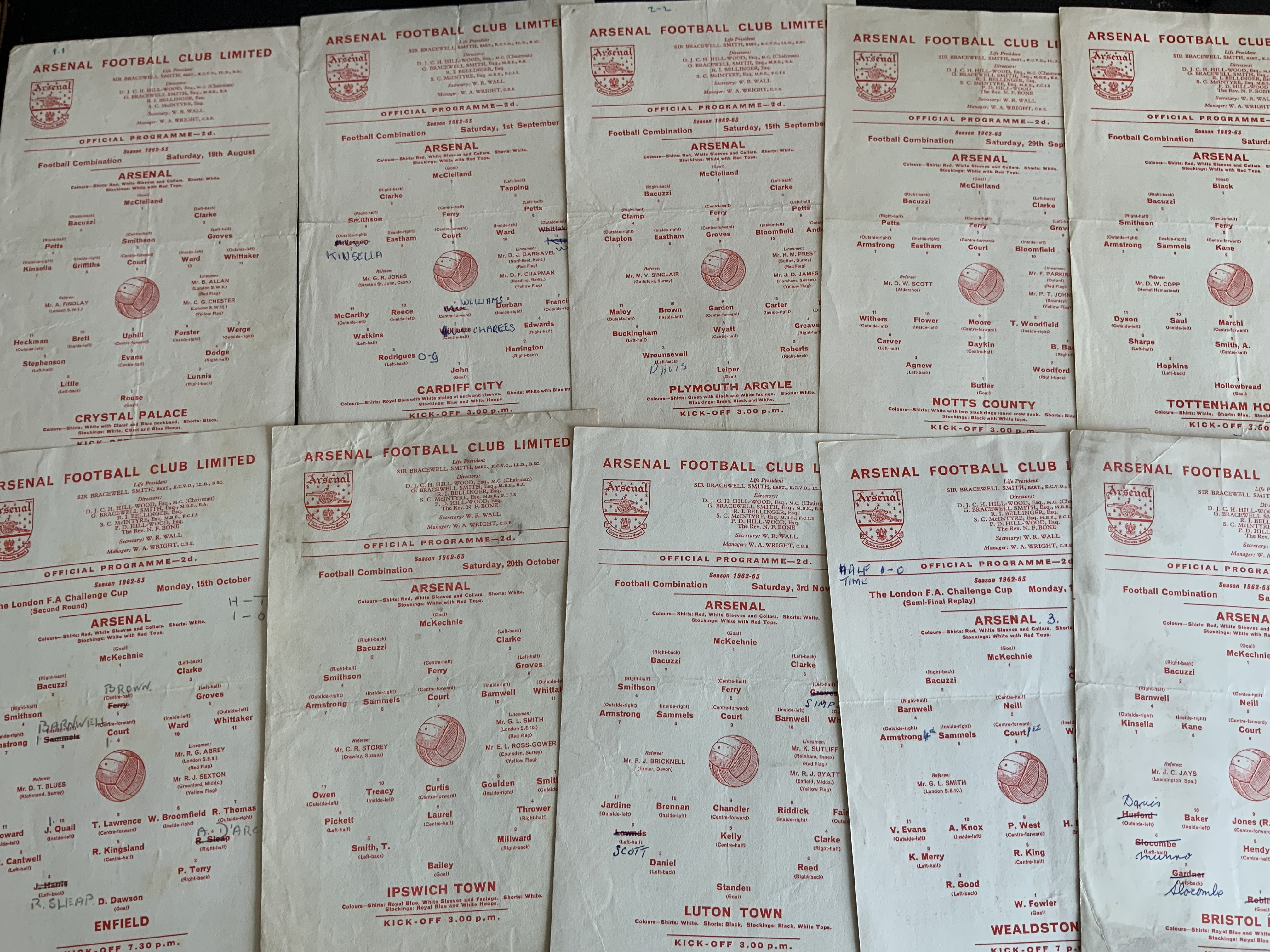 62/63 Arsenal Reserves + Youth Football Programmes: Home programmes with a possible complete 17 Football Combination with 3 being large sheets plus 3 London FA Cup including semi and final, Junior Practice Match, Arsenal v London Schools, 4 x FA Youth Cup, Metropolitan League SF and a couple of Islington Schools. Majority good with some rare issues. (29)