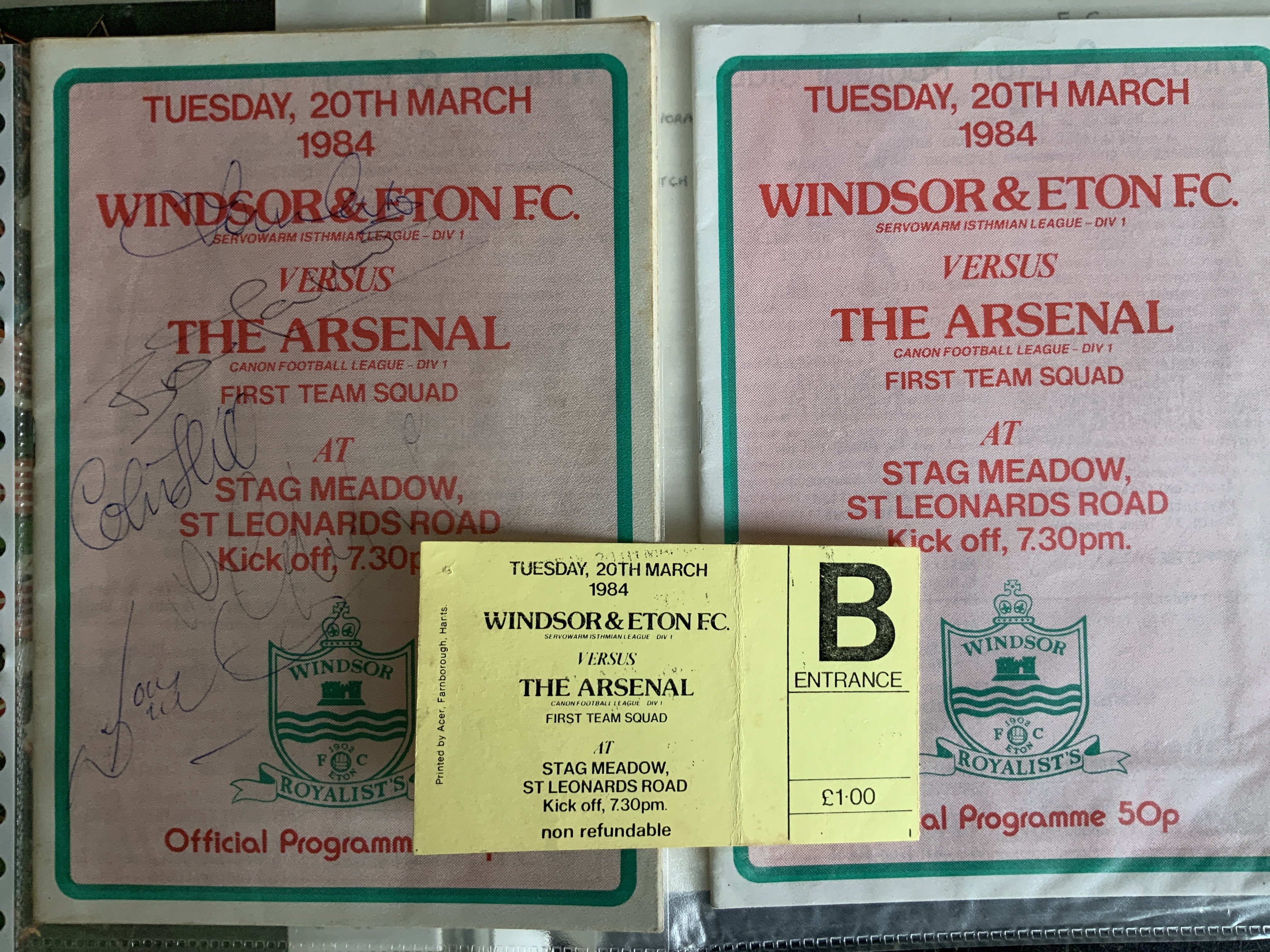 Arsenal 83/84 Football Memorabilia: David OLeary testimonial booklet, FA Cup semi final at Highbury with ticket, Windsor + Eton away programme + ticket and more.