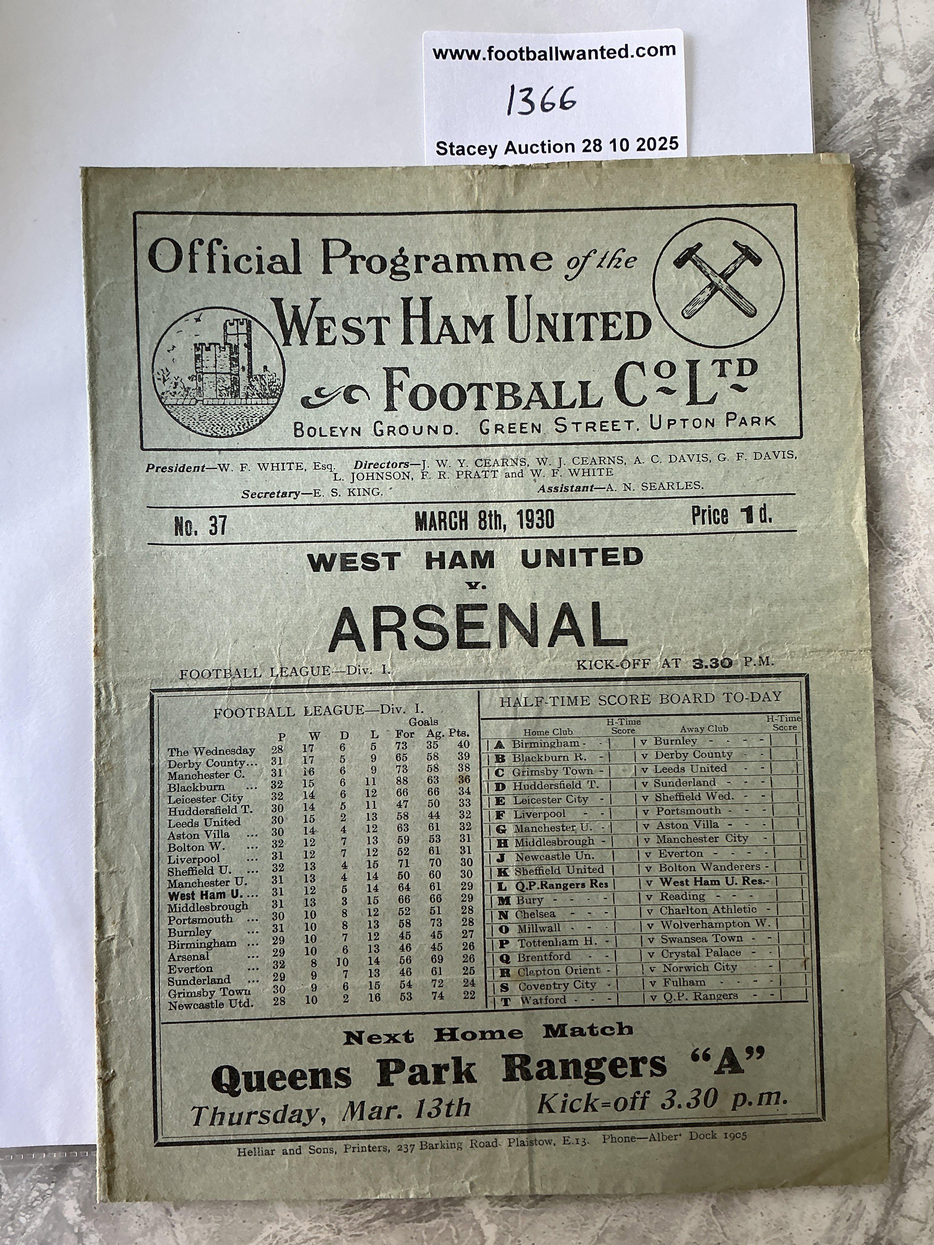 1929 - 1930 West Ham v Arsenal Football Programme: Good condition 1st Division programme with no team changes. Folding.