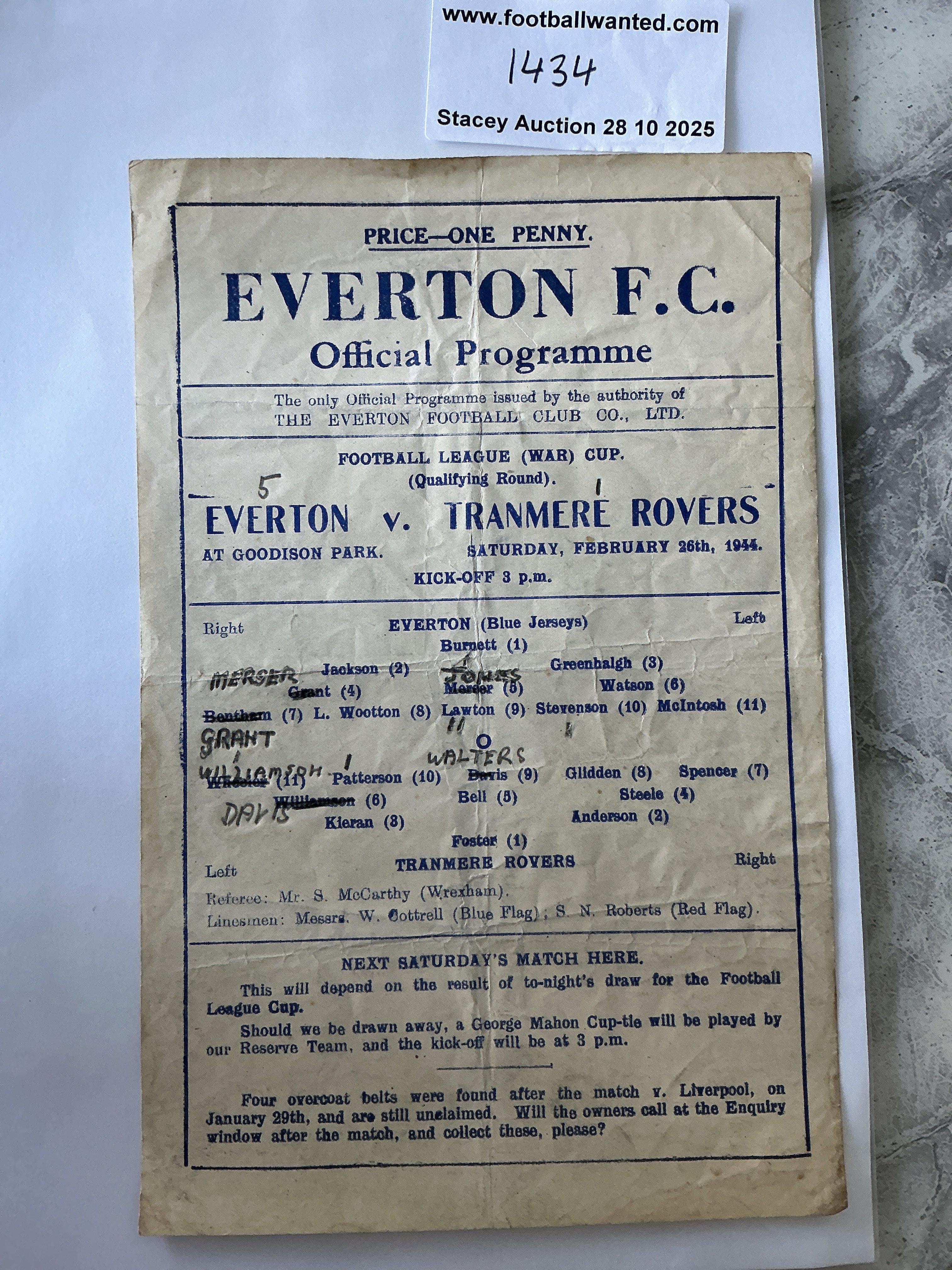 43/44 Everton v Tranmere Rovers Football Programme: Fair/good condition single sheet for War Cup match dated 26 2 1944. Pencilled team changes and folding.