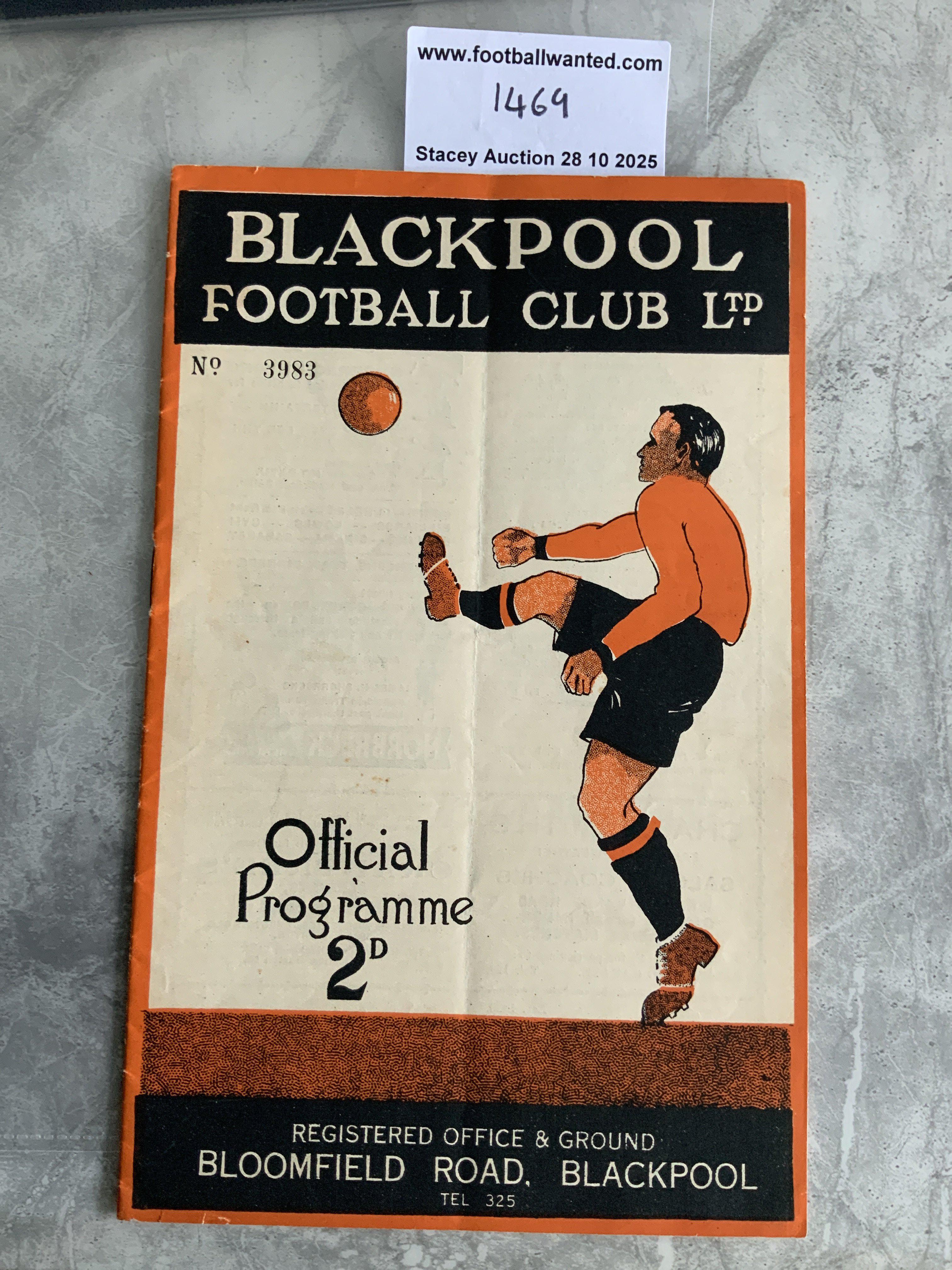 32/33 Blackpool v West Brom Football Programme: 1st Division match in excellent condition with no team changes. Attractive programme.
