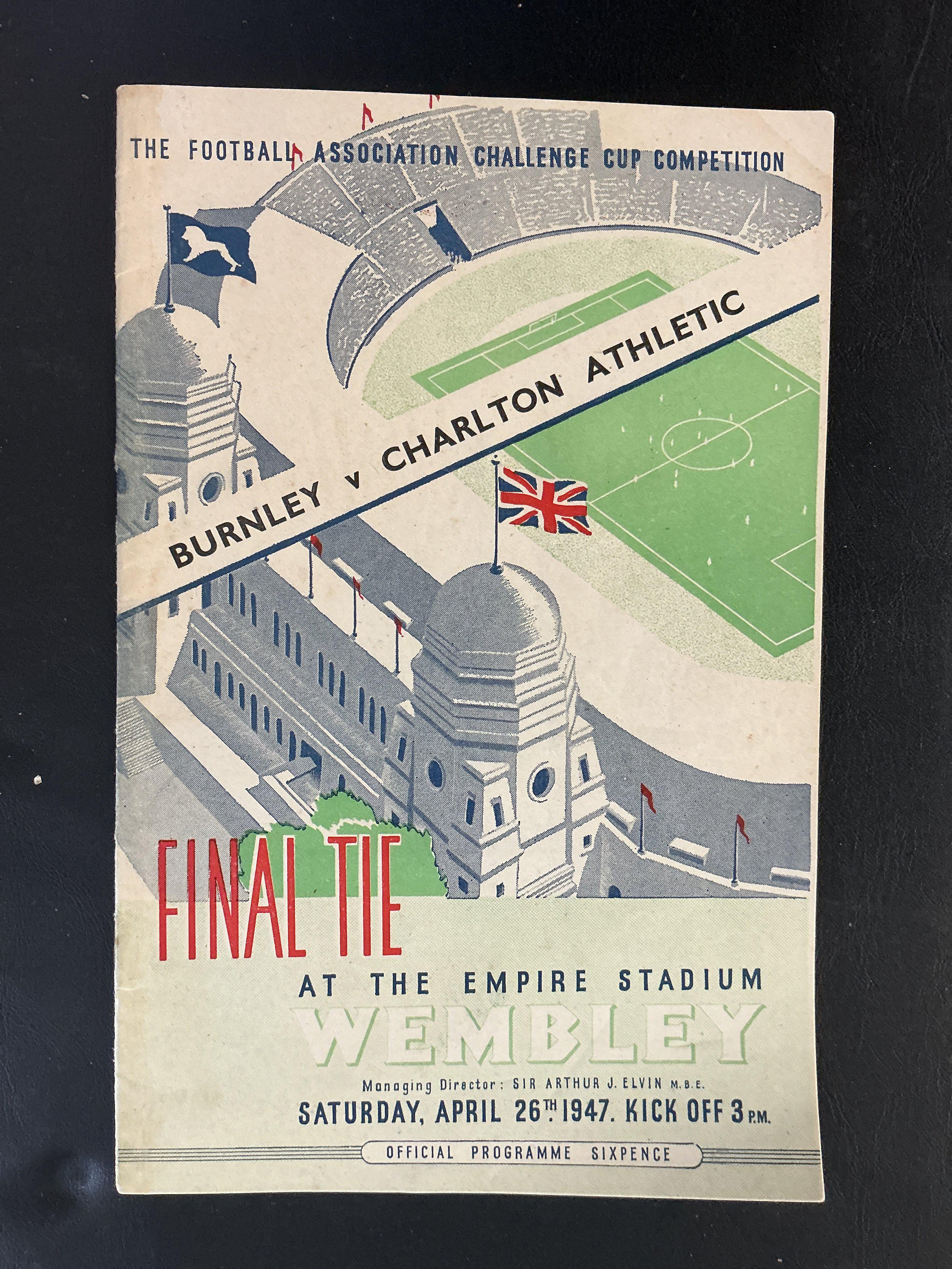 1947 FA Cup Final Football Programme: Blackpool v Manchester United in good condition with no team changes. Rusty staples and a small split on spine.