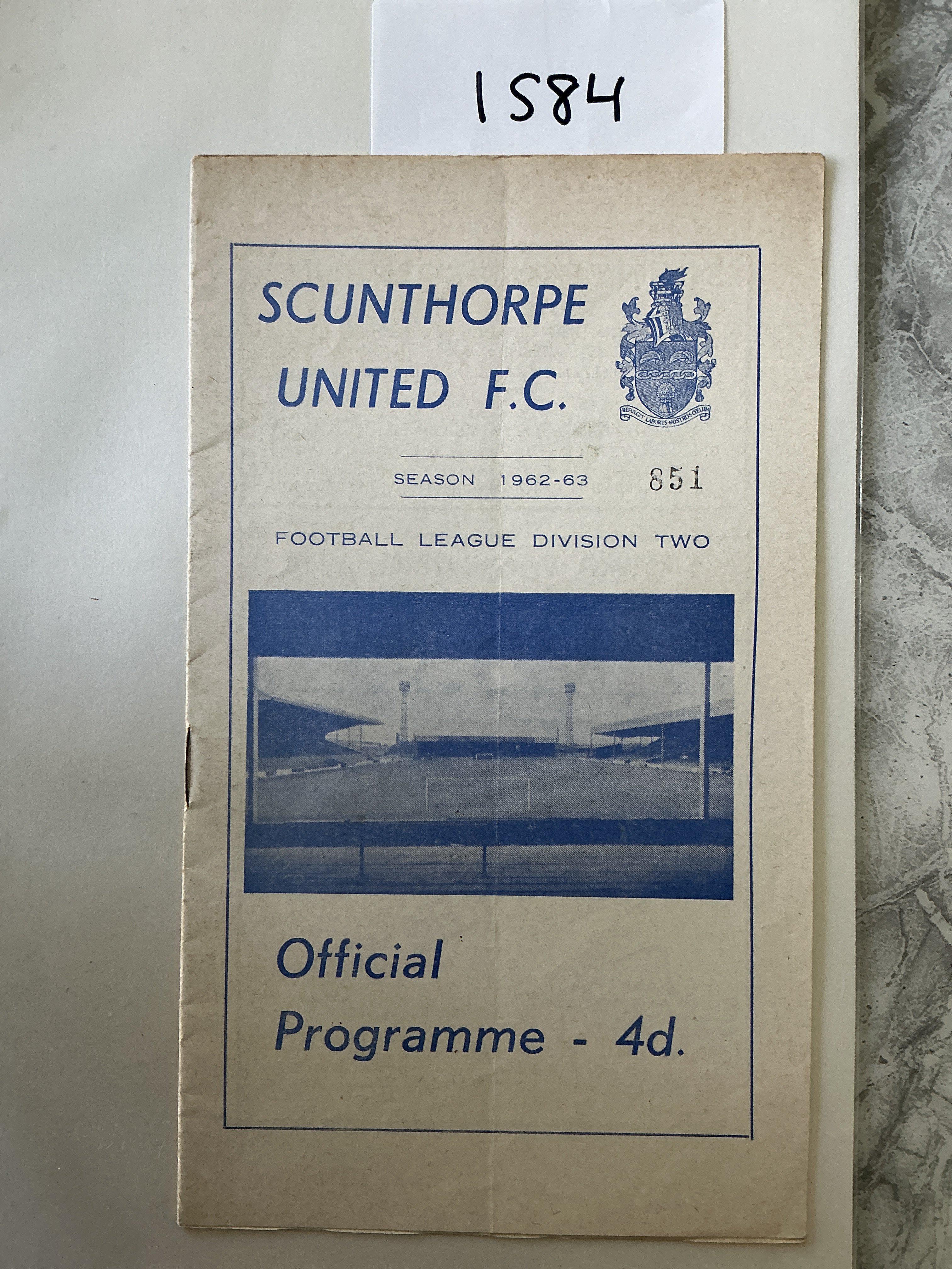 62/63 Scunthorpe United v Chelsea Football Programme: Good condition 2nd Division programme with no team changes. Fold.