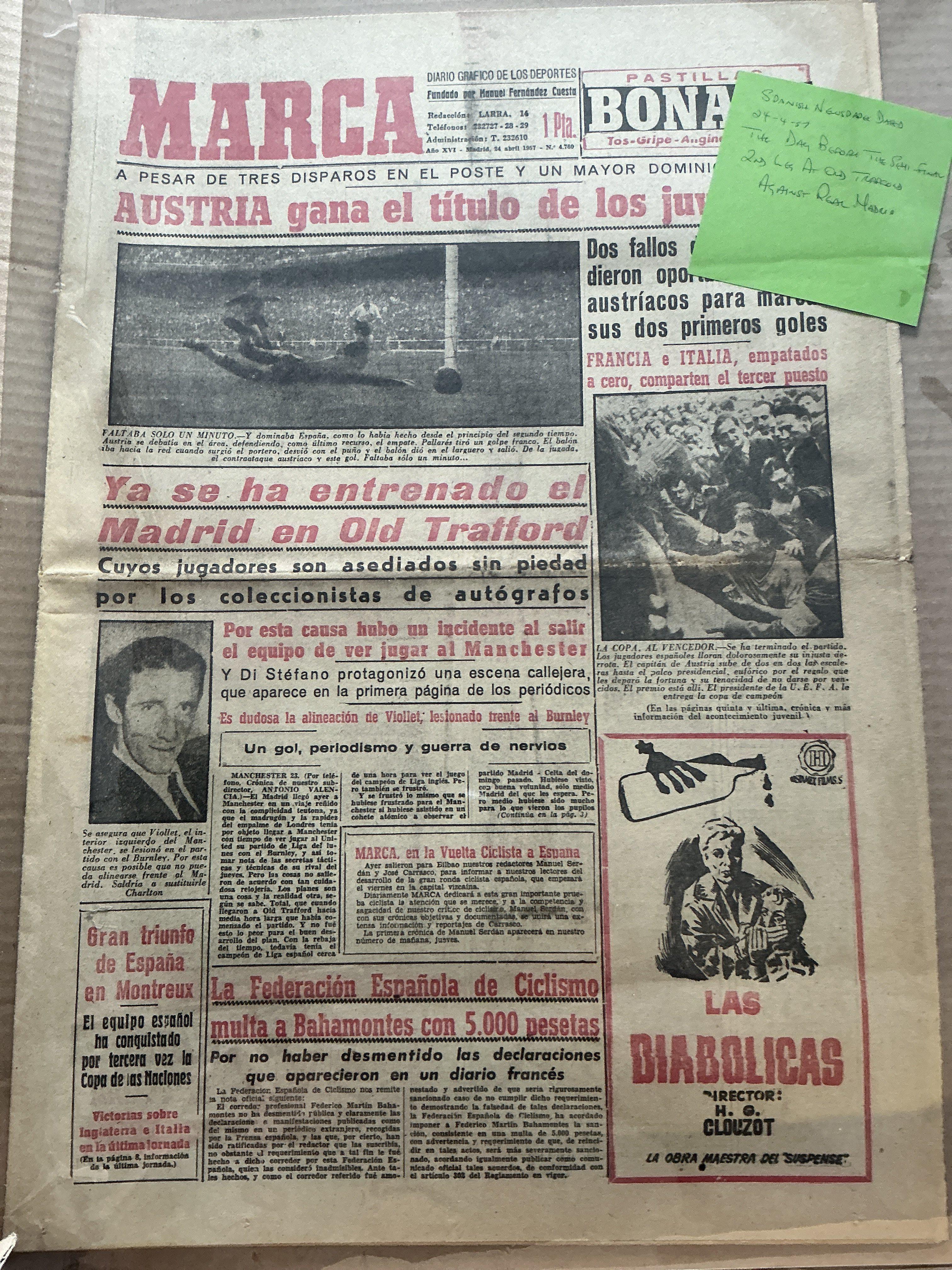Manchester United 1958 Munich Disaster Football Newspapers: Superb lot of mainly full newspapers to also include 1968 European papers from Portugal and Spain and one 1957 FA Cup Final. (40)