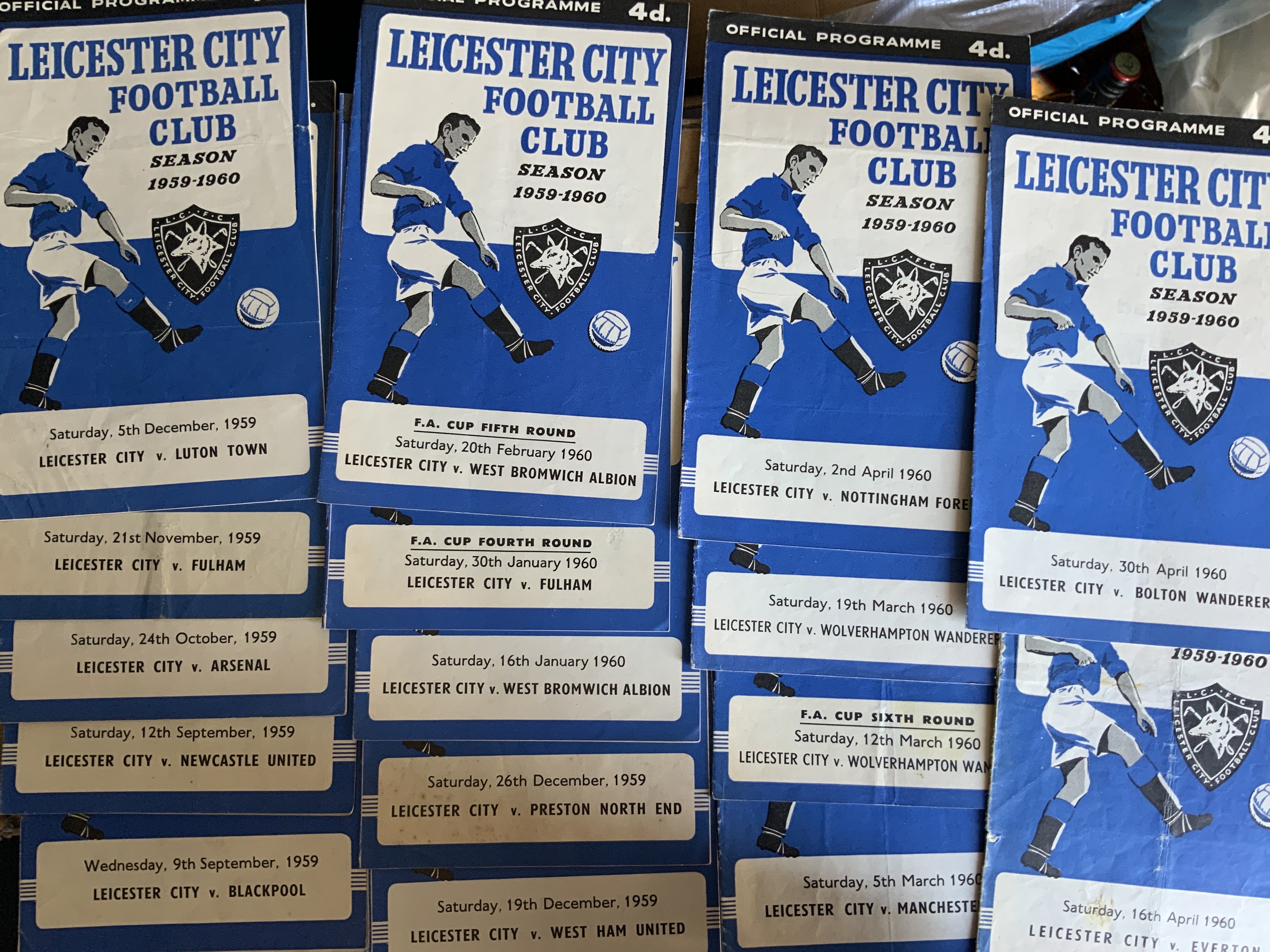 Leicester City 1960s Home Football Programmes: 36 from mid to late 50s and approximately 280 from the 60s. 8 seasons sets are near complete. Instructions to sell with slight duplication. Very good. (est 300+)