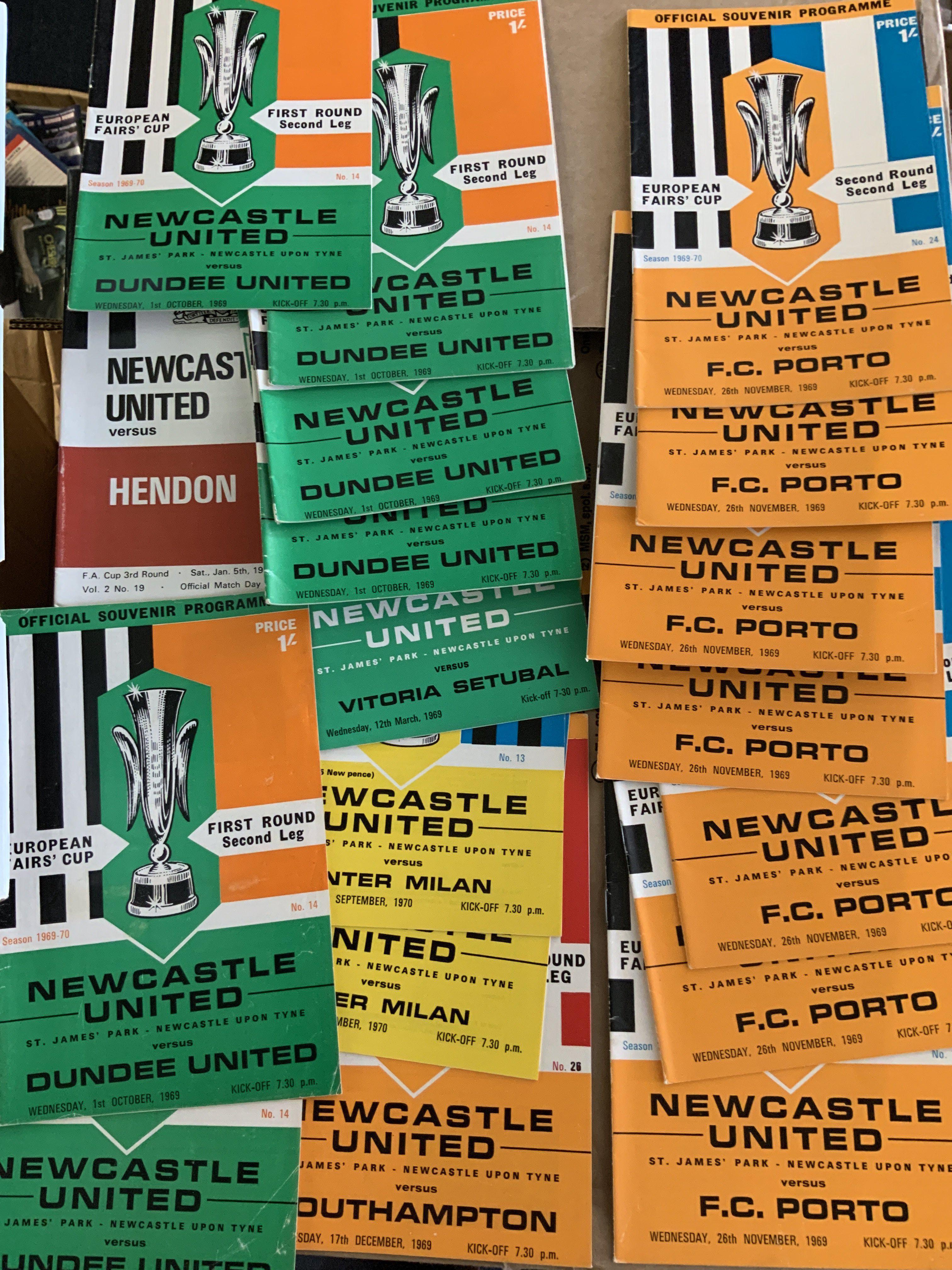 Newcastle United 1960s Home Football Programmes: 18 from 59/60 plus a further 350+ spanning the whole 60s decade. C/W some early 70s. Mostly good with heavy duplication. (est 400+)