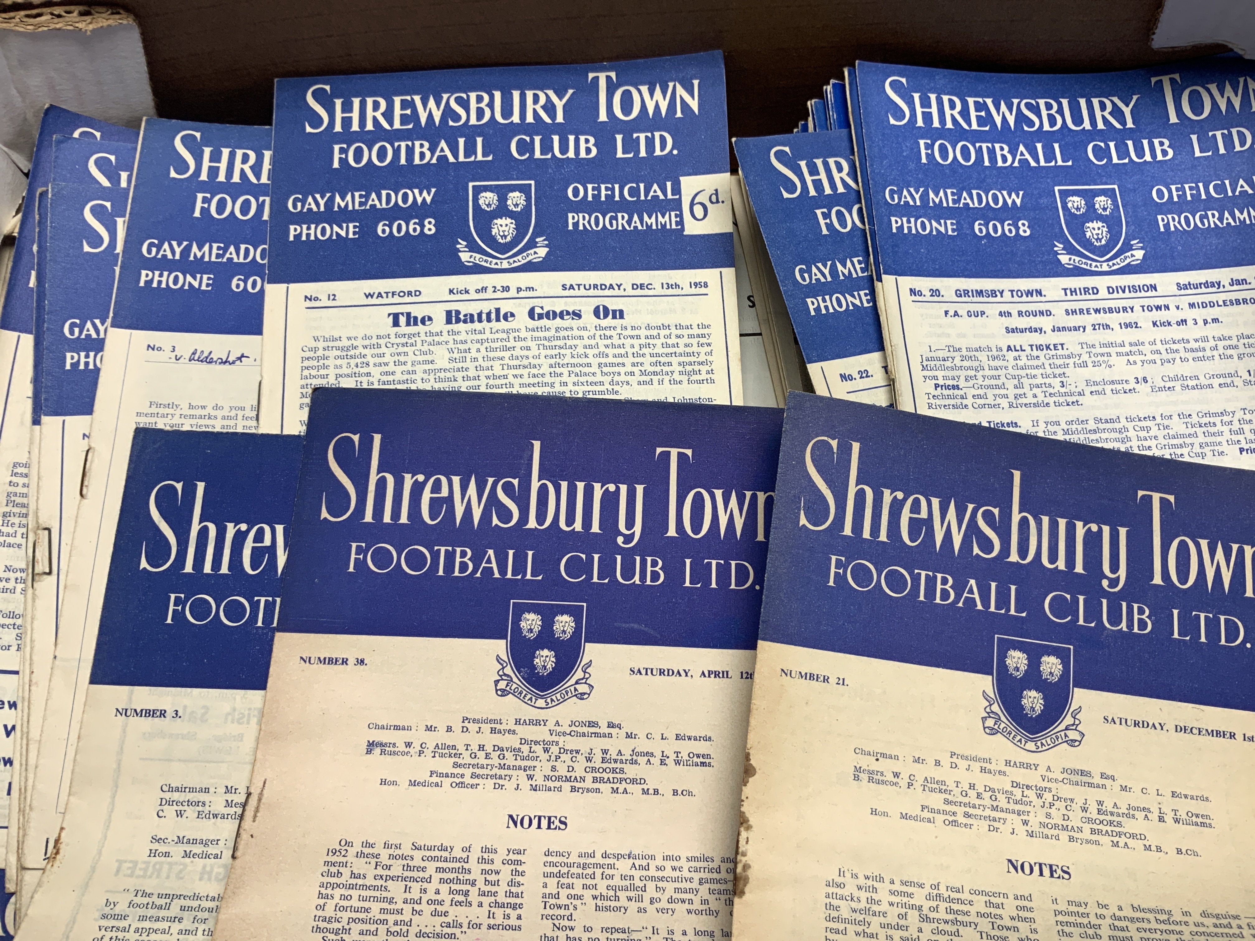Shrewsbury Town Home Football Programmes: 16 from the 50s including 51/52 Southend Port Vale Bristol City, 52/53 Watford, We estimate there are a further 90 spanning the 60s decade plus additionally some 70s. Mainly very good with duplication. (est 150+)