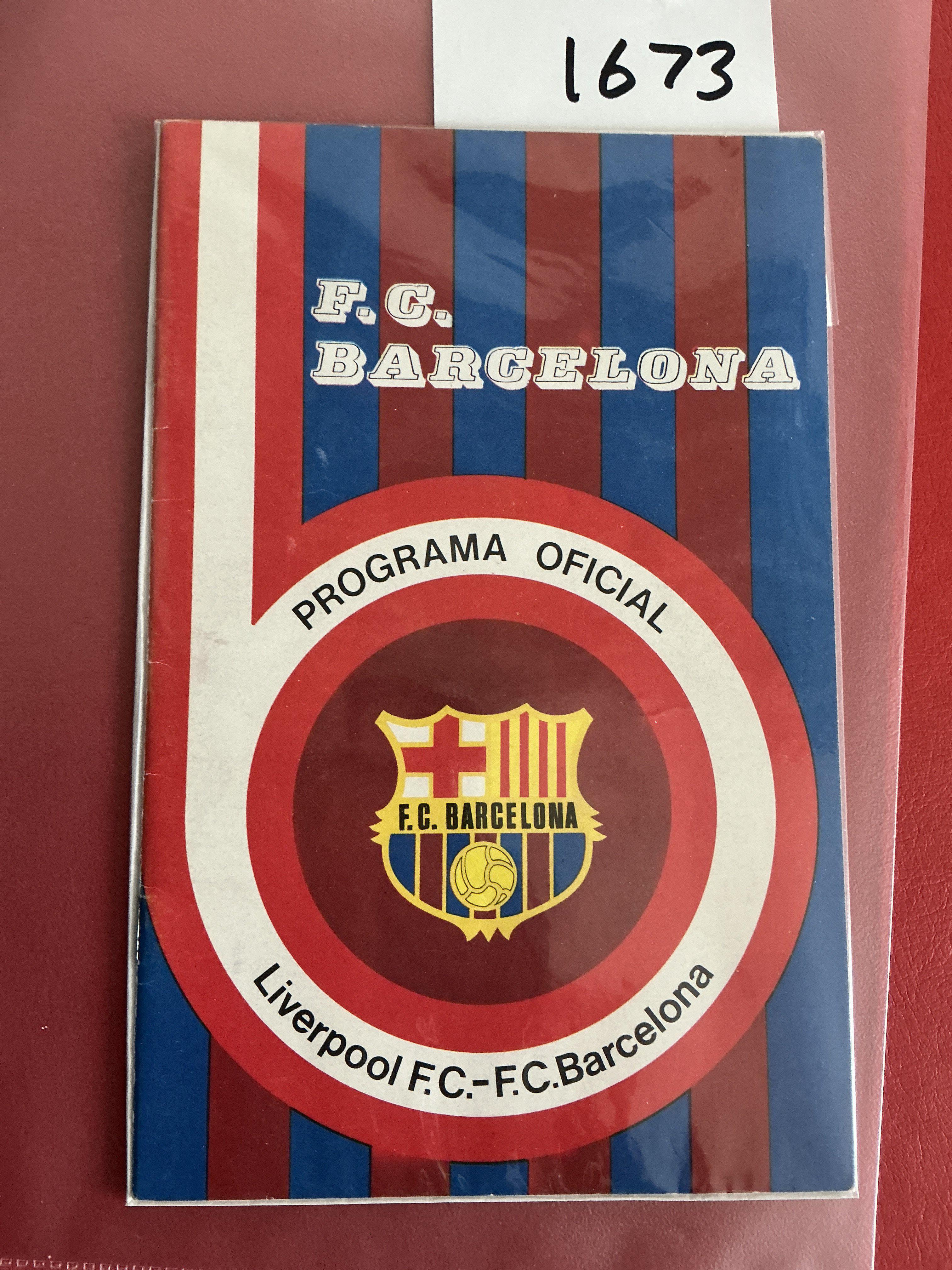 1976 UEFA Cup Semi Final Football Programme: Barcelona v Liverpool in very good condition with no writing.