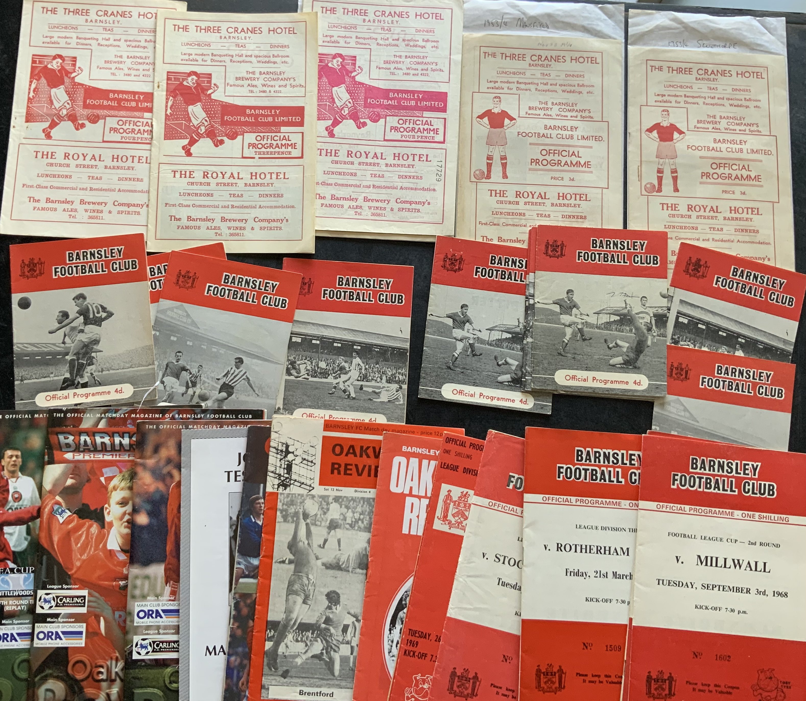 Barnsley + Birmingham Football Programme Collection: Barnsley collection covering 6 x 1950s, 16 x 1960s. 90/1 Joyce Testimonial and 97/8 in both League and League Cup. Good with no duplication. Birmingham City collection from 1951/2 onwards including; 26 x 1950s, 48 x 1960s and 12 x 1970s onwards. An even spread through the 50's with 17 being 1955/6 or earlier. All leage or cup issues with the odd friendly noted. Only minor faults noted, condition is mostly good. (117)