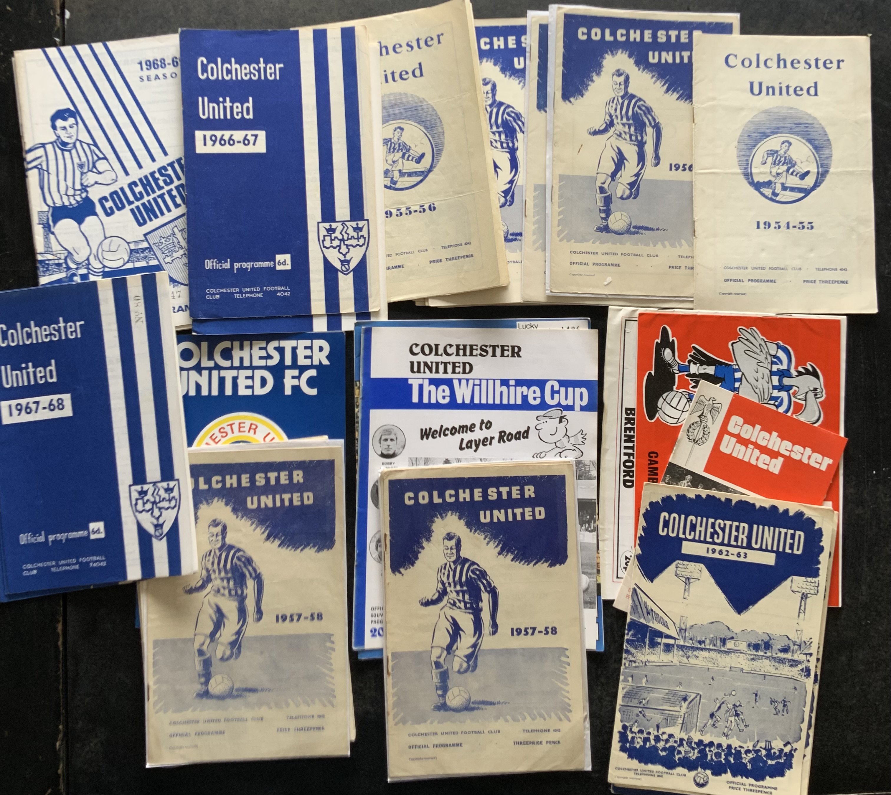 Chesterfield + Colchester Football Programme Collection: Chesterfield collection includes 1947/8 Doncaster + Bury, 15 x 1950s, 9 x 1960s and 11 x 1970s onwards, and includes Accrington 58/59 + 59/60. Colchester United collection has 17 x 1950s, 27 x 1960s. Mainly good with no duplication. (87)
