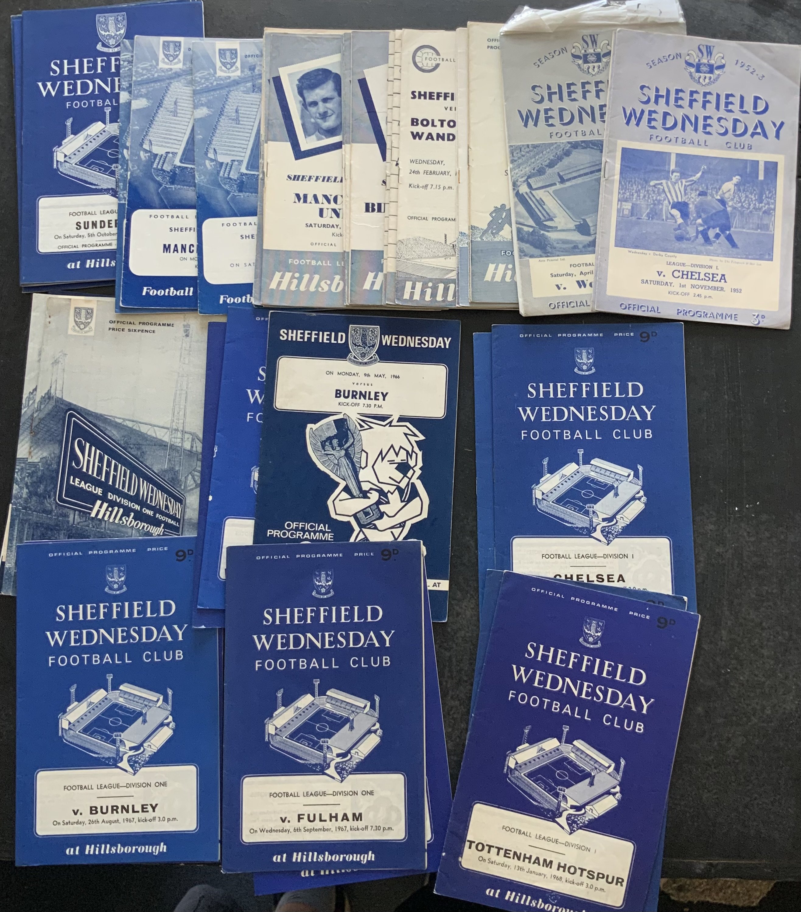 Sheffield United + Sheffield Wednesday Football Programmes: Sheffield Utd has 19 x 1950s, 34 x 1960s and includes 51/52 Newport FAC. Sheffield Wednesday has 9 x 1950s 42 x 1960s and includes 52/53 Chelsea, Wolves, 53/54 Wolves (champions), 61/62 Ipswich (champions) and Manchester Utd 1998/9 (treble season). Good with no duplication. (117)