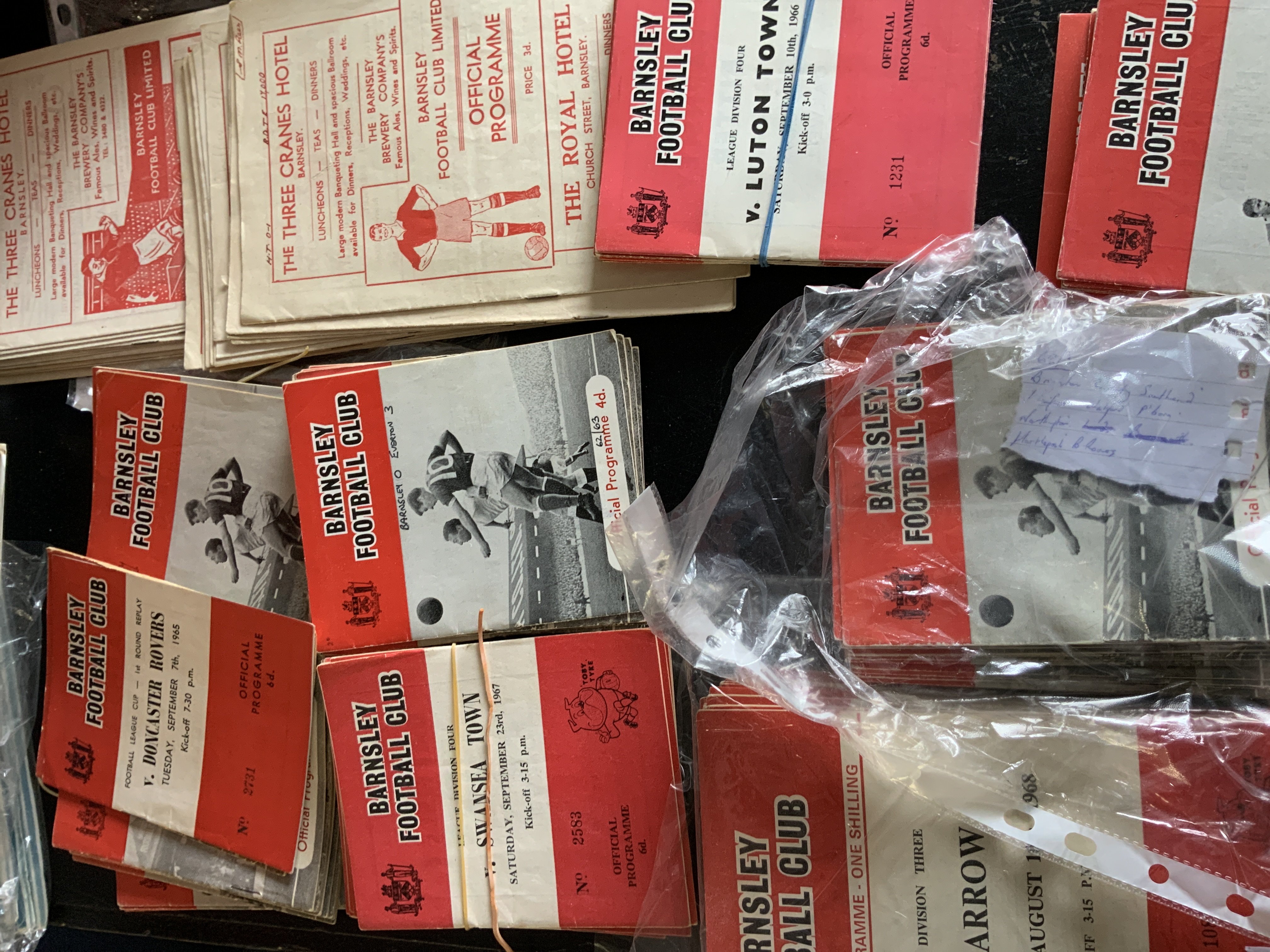 Barnsley Home Football Programmes: 32 from the 50s and around 200 from the 60s to include 2 complete or near complete sets from the 60s. Few 70s additionally. Instructions to sell. Very good. (est 250+)