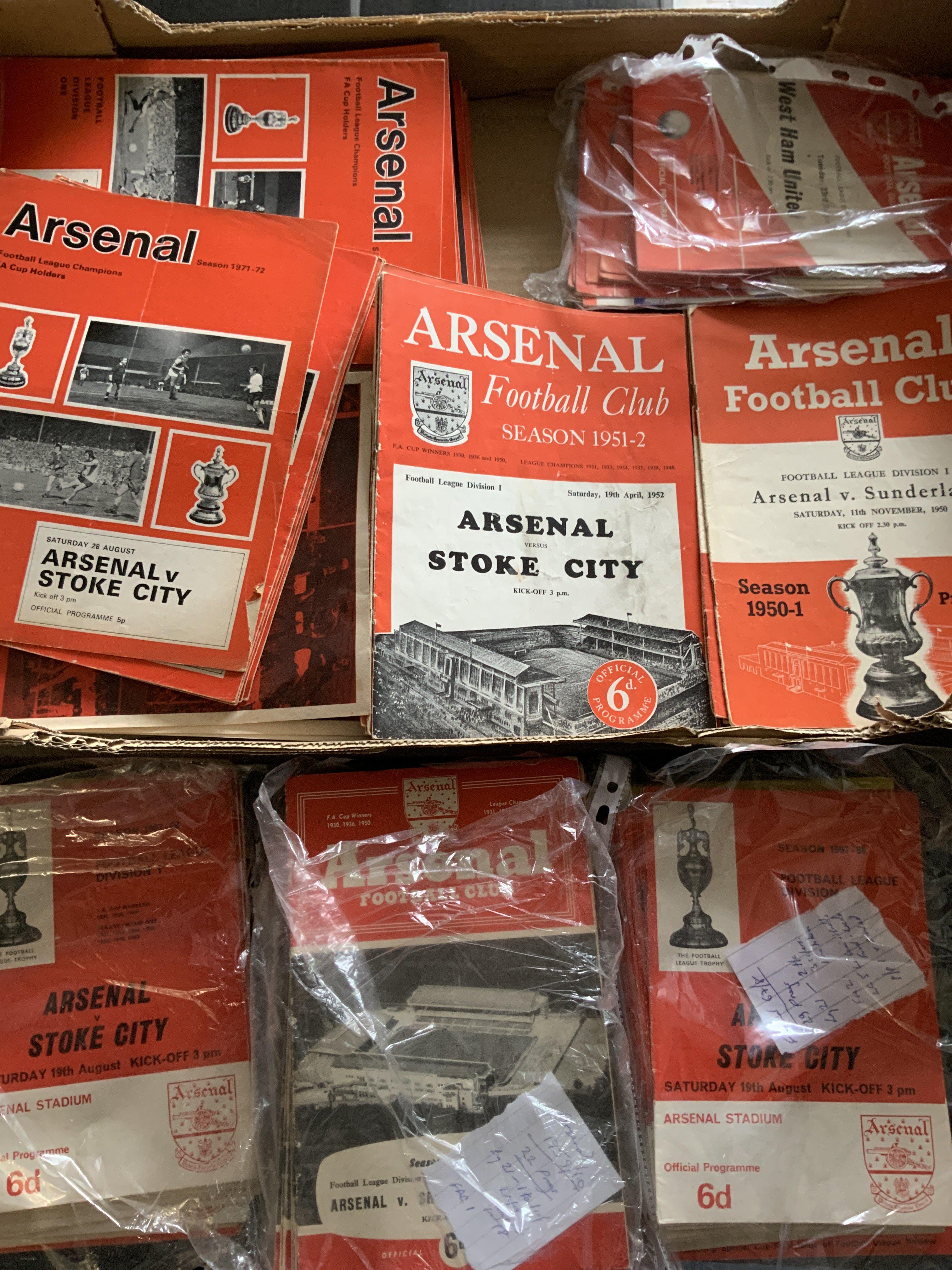 Arsenal Home Football Programmes: Approximately 80 from the 50s to include complete or near complete sets for 58/59 and 59/60. In total around 100 from the 60s plus some early 70s. Instructions to sell. Very good. (est 200+)