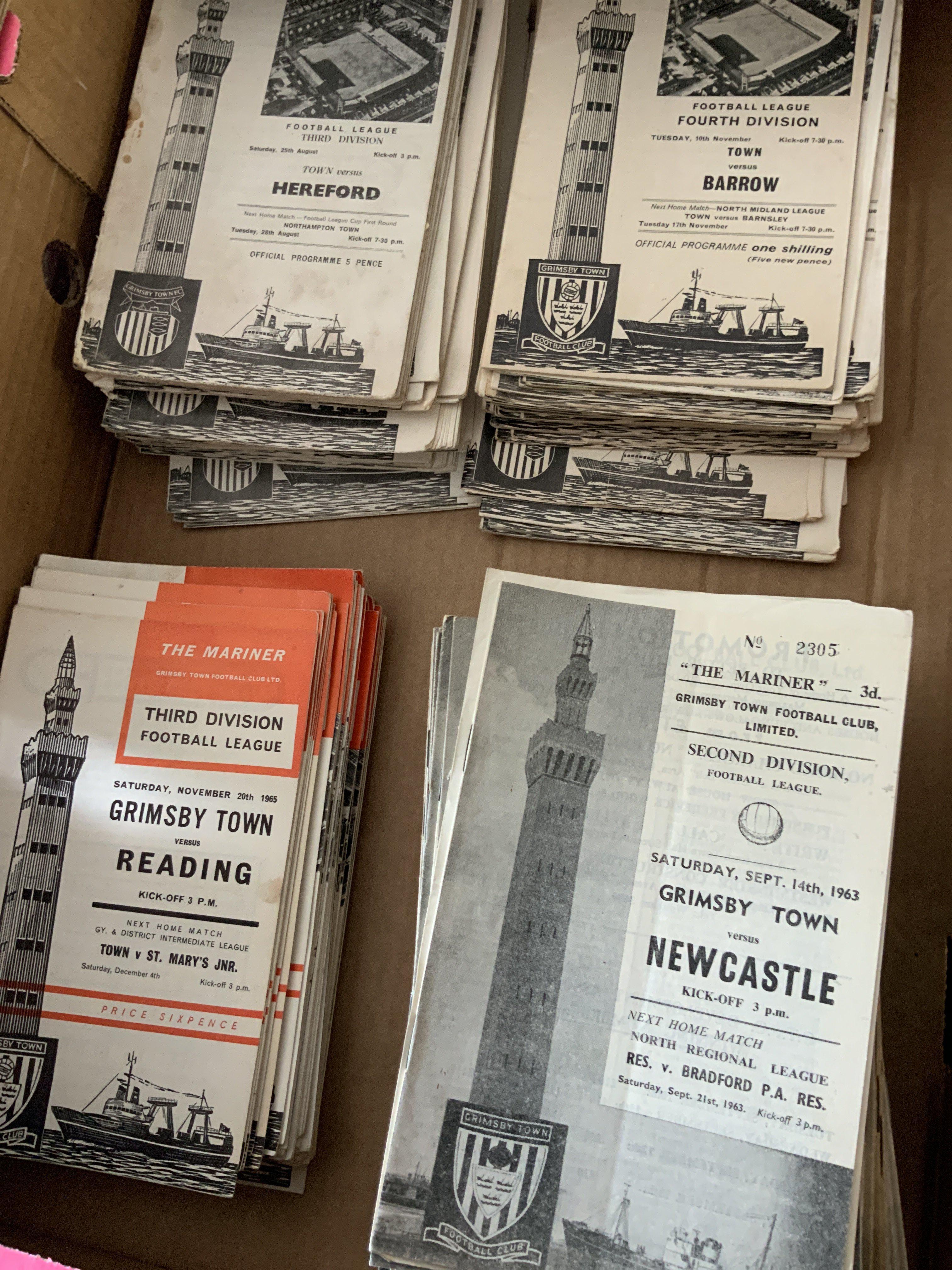 Grimsby Town Home Football Programmes: 21 from the 50s plus 6 near complete or complete sets of 60s. In total around 260 from the 60s plus some early 70s. Instructions to sell. Very good. (est 300)
