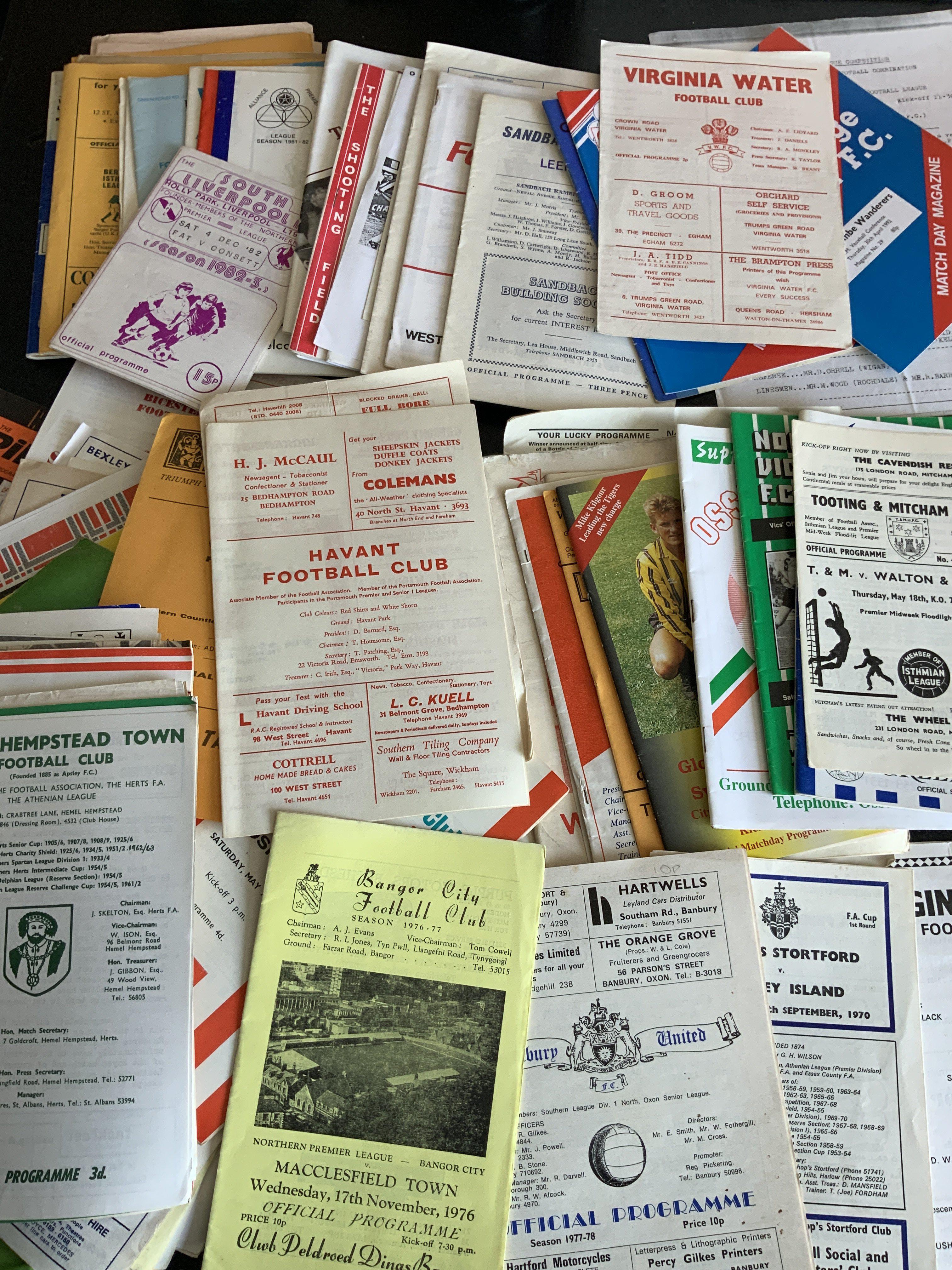 Non League Football Programmes: Mainly 1970s with some more modern. Wide range of teams in good condition. (est 100)