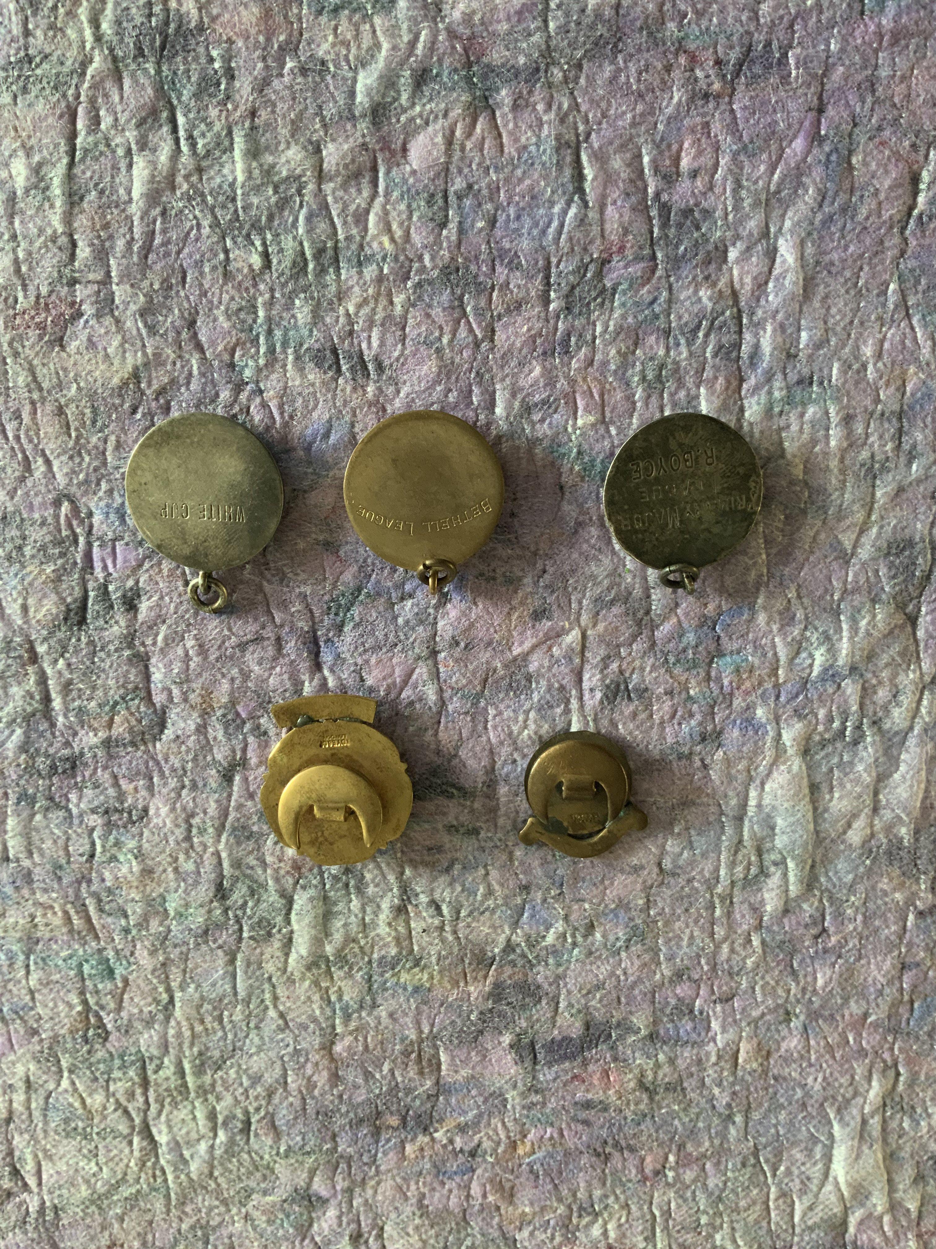 Ron Boyce West Ham East Ham Schools Football Badges: A selection of badges from Ron Boyces schoolboy career. Five badges 3 of which have engraving to reverse. Good condition. (5).