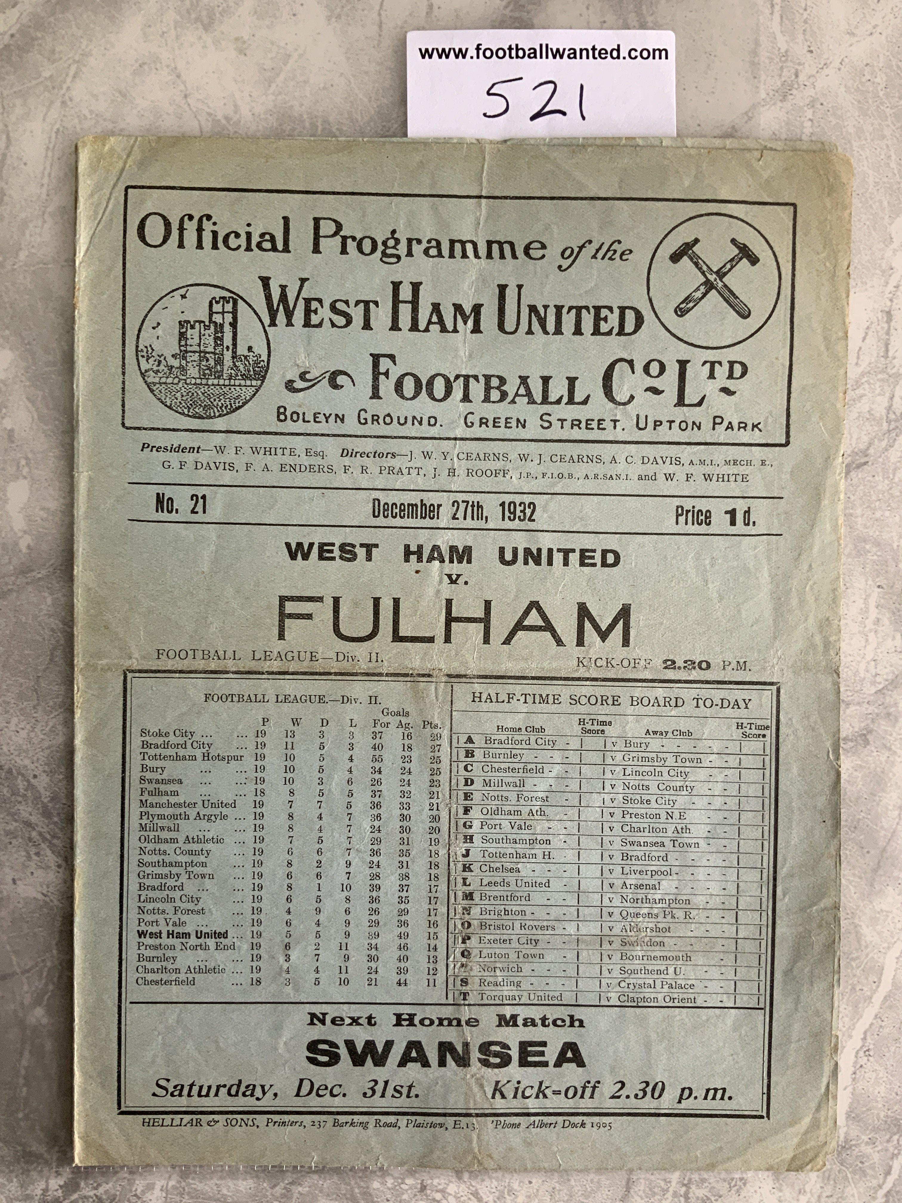 1932 - 1933 West Ham v Fulham Football Programme: Good condition division two programme with no team changes. Light folding.