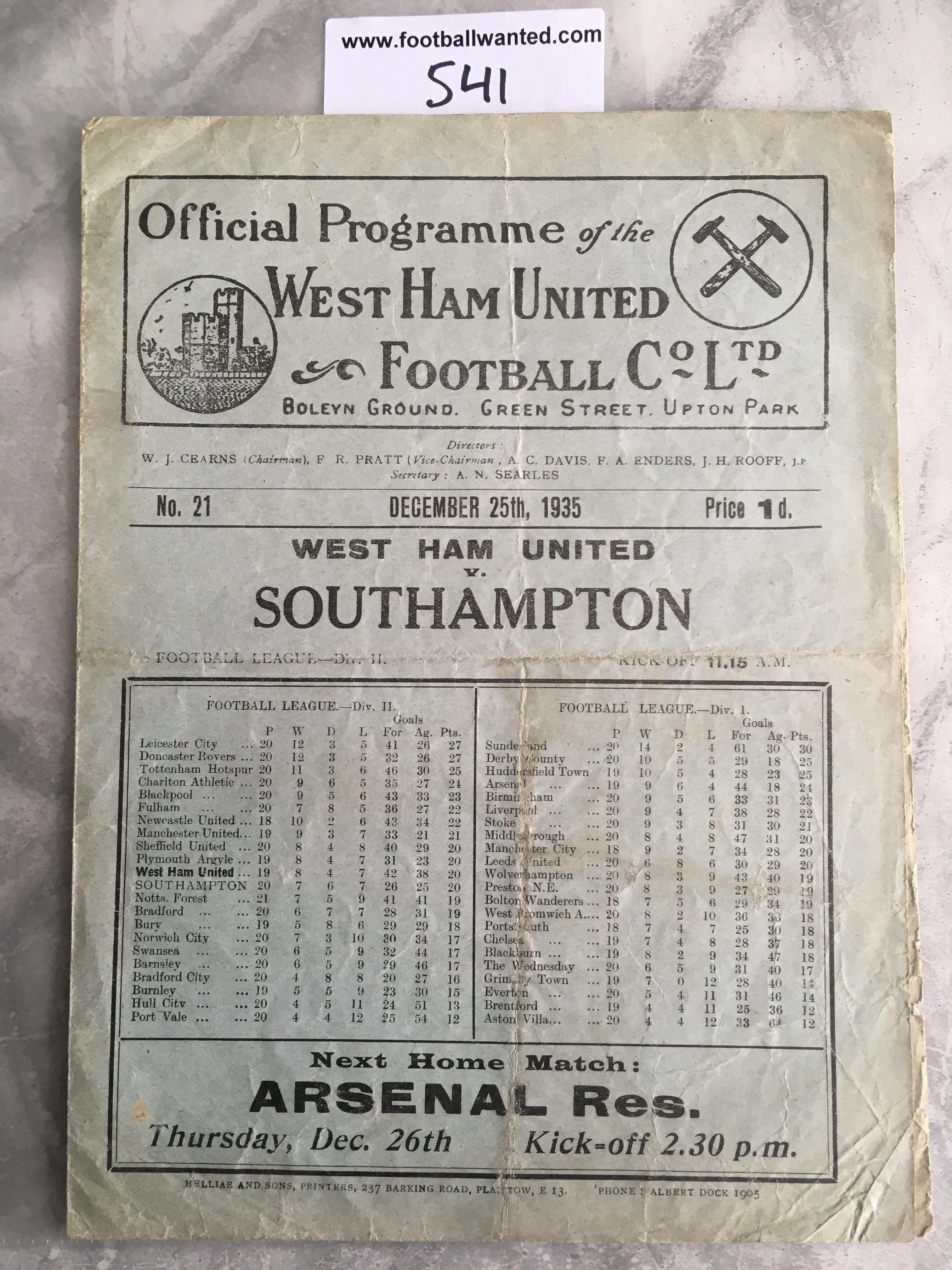 1935 - 1936 West Ham v Southampton Football Programme: Fair condition division two programme with no team changes. Folding.