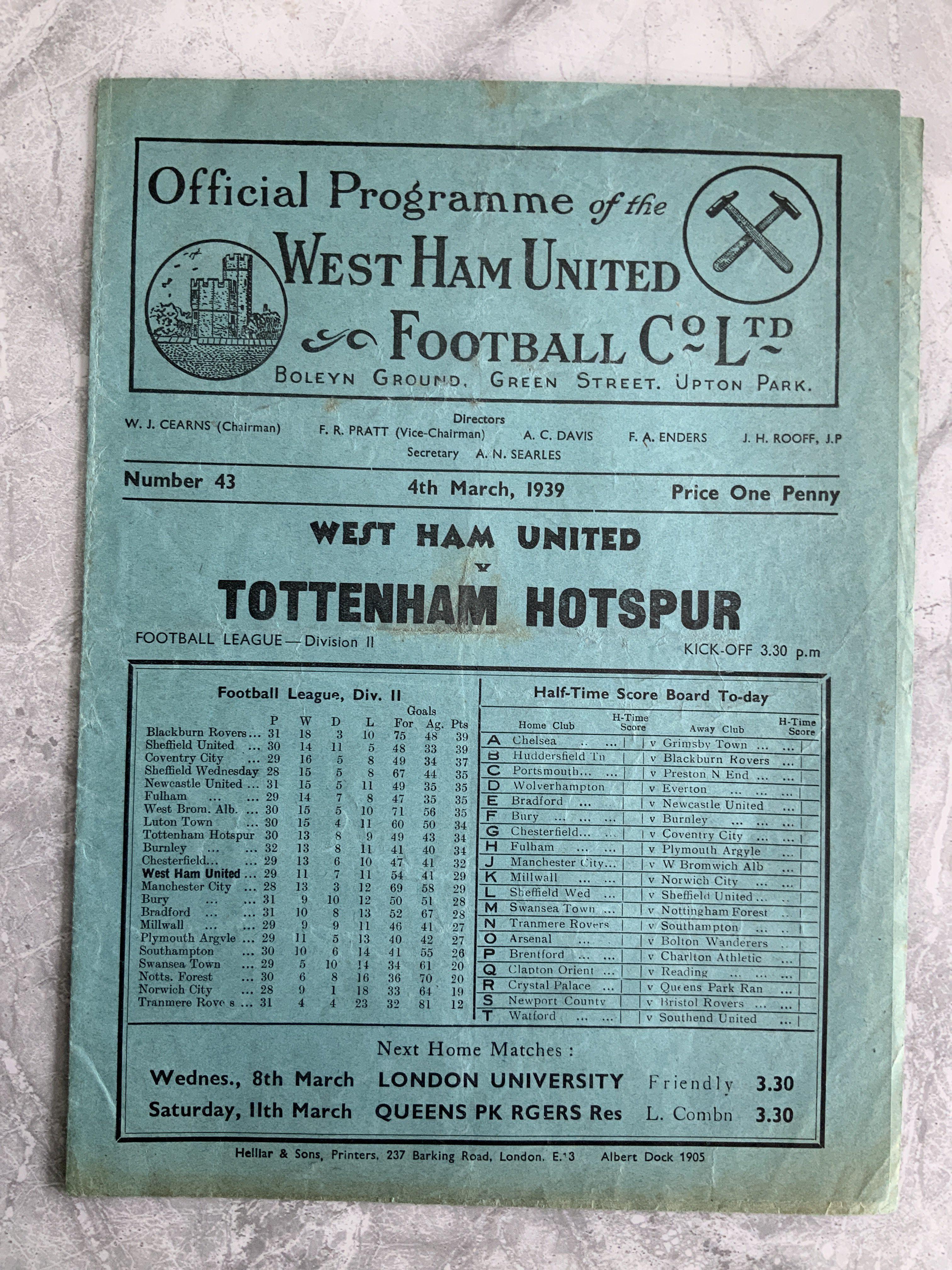 1938 - 1939 West Ham v Tottenham Football Programme: Good condition division two programme with no team changes.