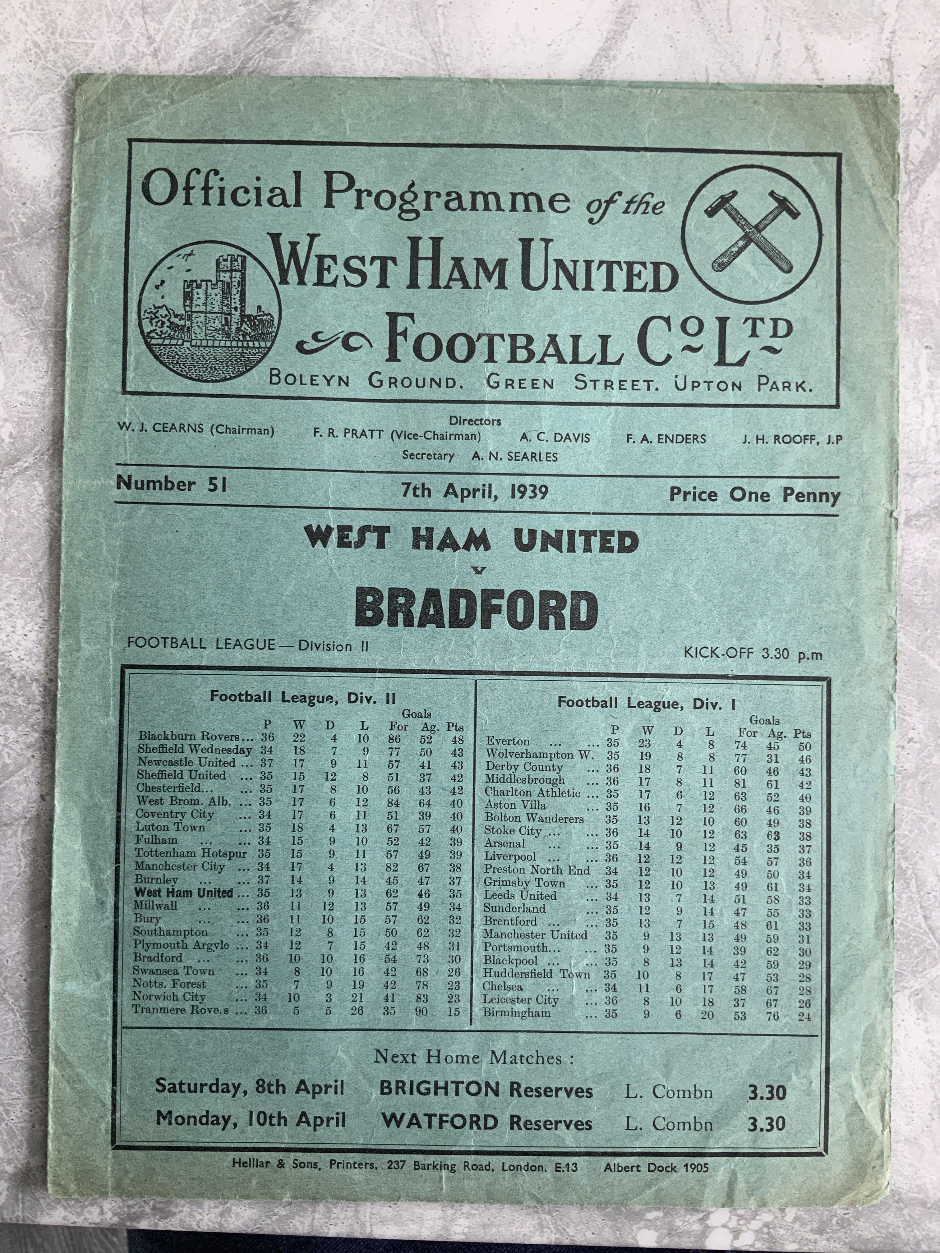 1938 - 1939 West Ham v Bradford Park Avenue Football Programme: Very good condition division two programme with no team changes.