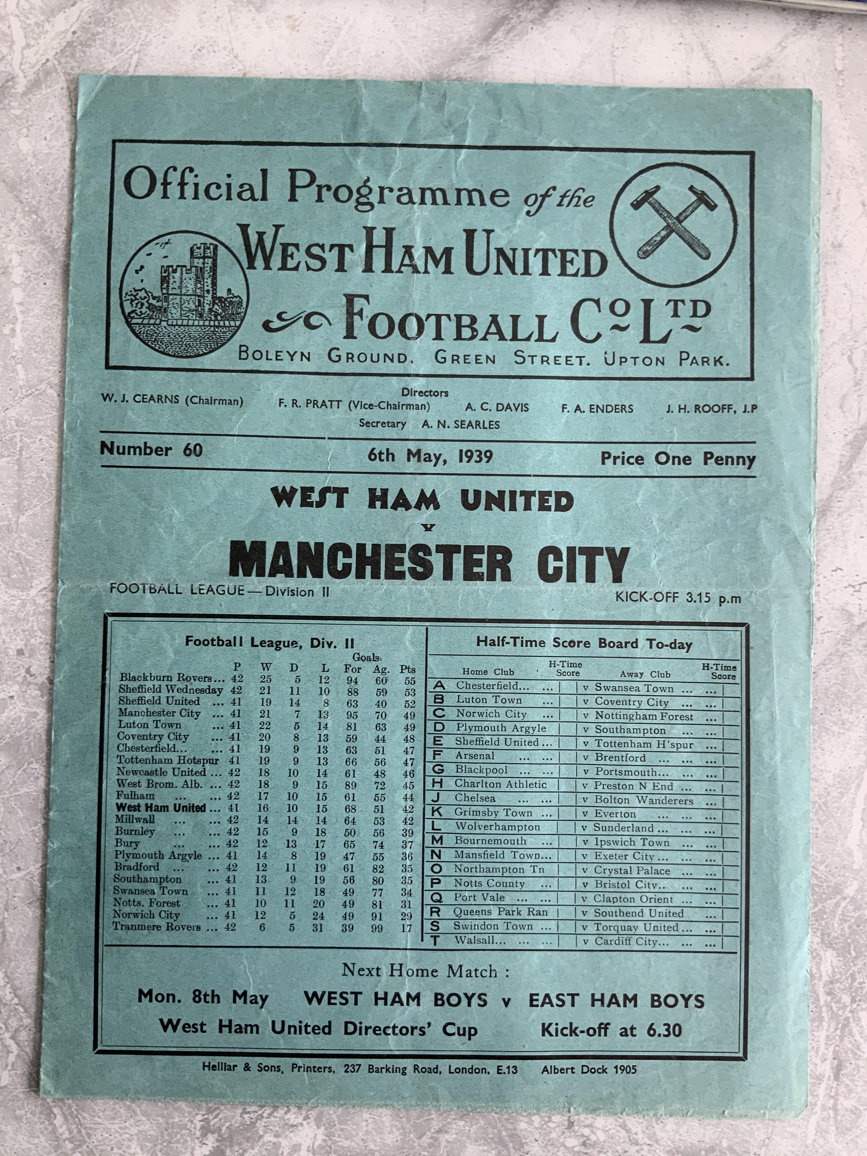 1938 - 1939 West Ham v Manchester City Football Programme: Good condition division two programme with no team changes.