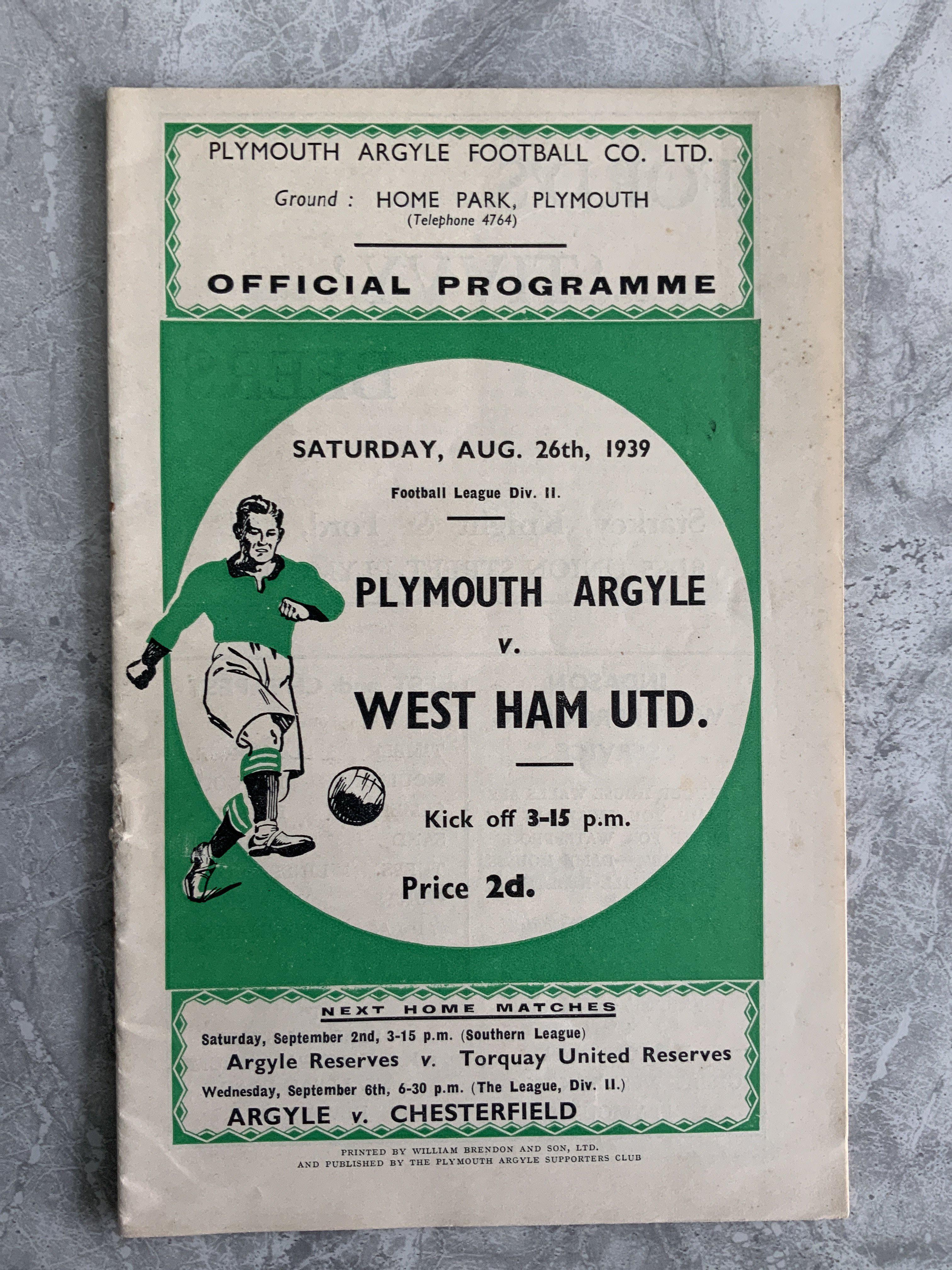 1939 - 1940 Plymouth Argyle v West Ham Football Programme: Very good condition rare defunct season programme with no team changes. Rusty staples removed and re stapled. Dated 26 8 1939 which was West Hams only away match before war broke out.