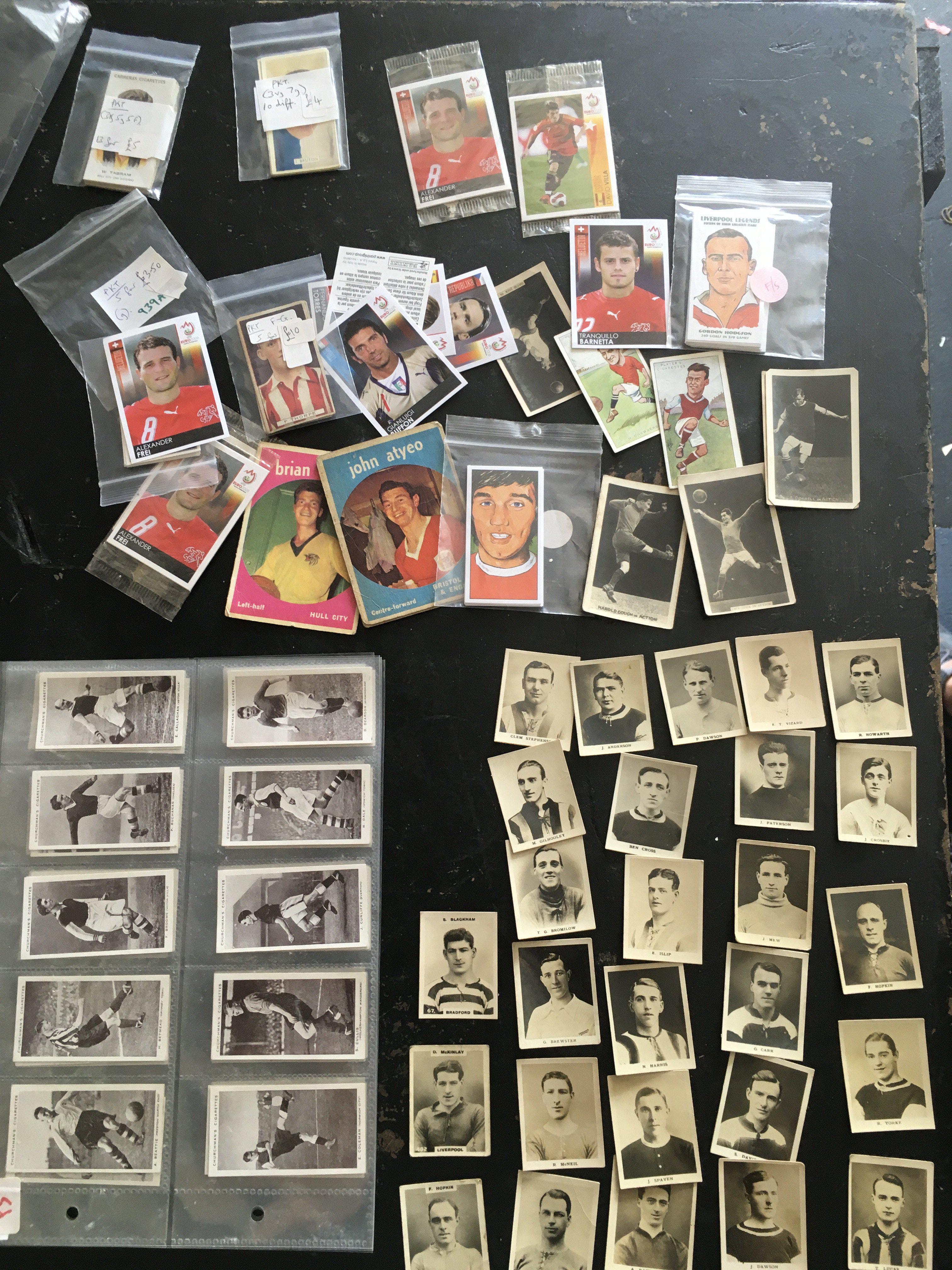 Football Card Collection: 27 small cards from the early 1920s possibly by Gem. Complete set of Association Footballers by Churchman 1930s and some more loose cards.
